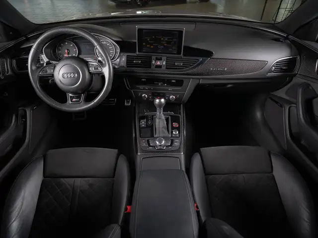 Audi RS6 view 15