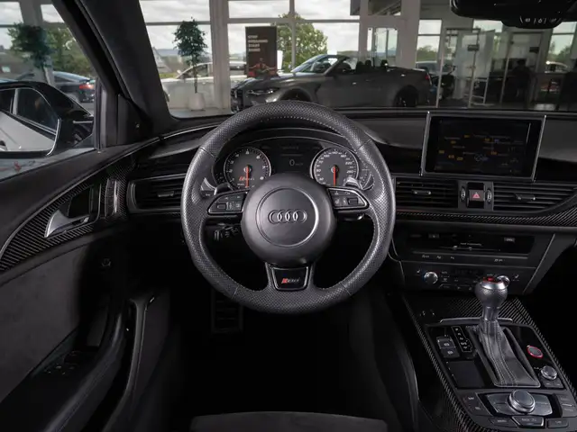 Audi RS6 view 13