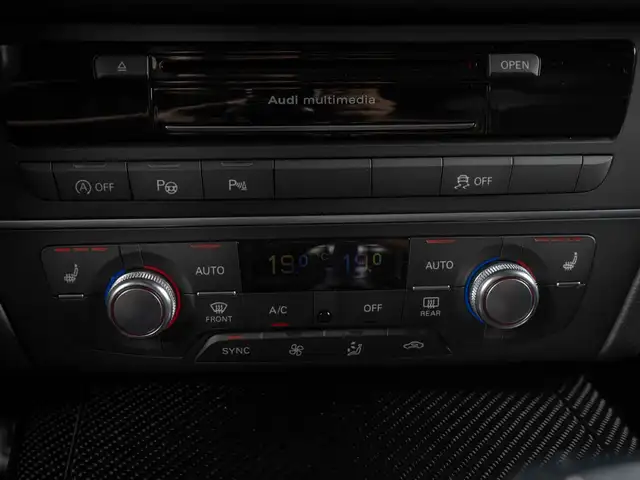 Audi RS6 view 22