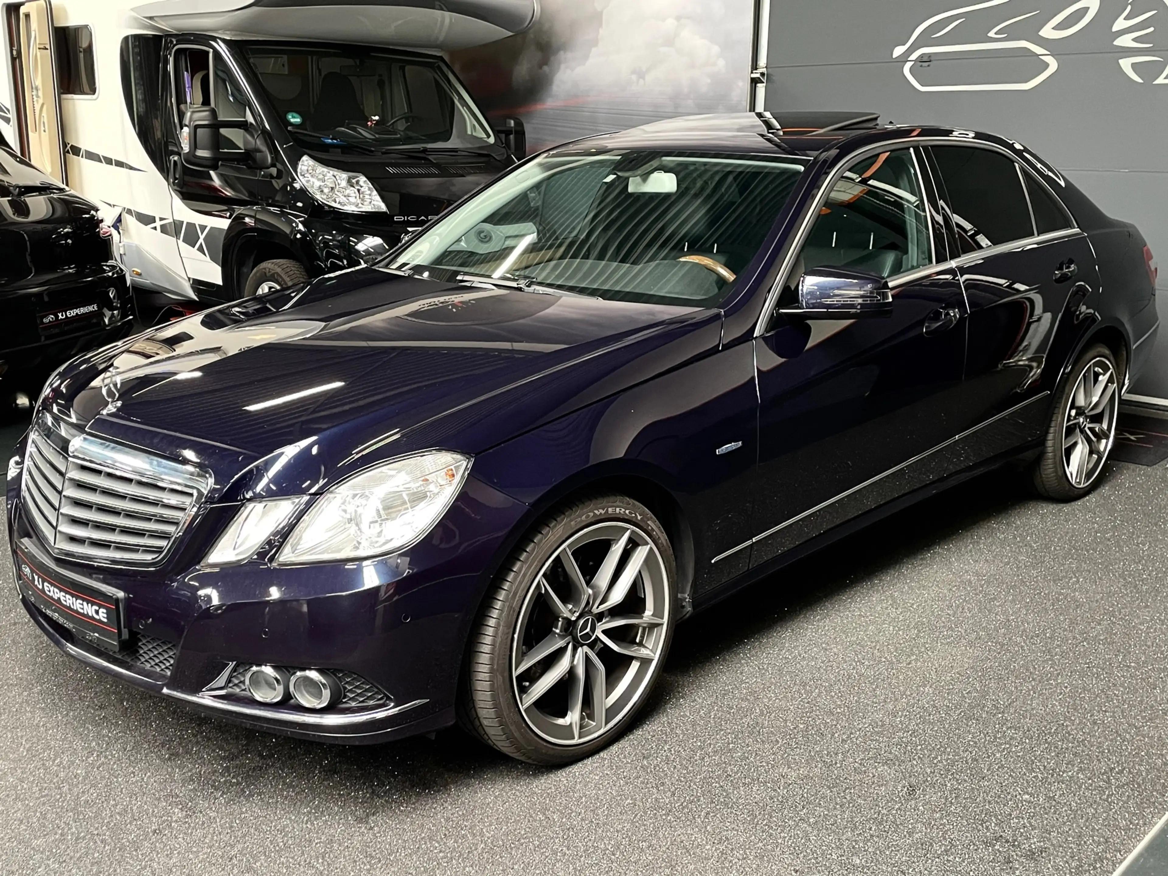 Mercedes-Benz E 350 CGI Elegance 292 PK/GLASDAK/NAVI/19'VELGEN/CAMERA — photo 3