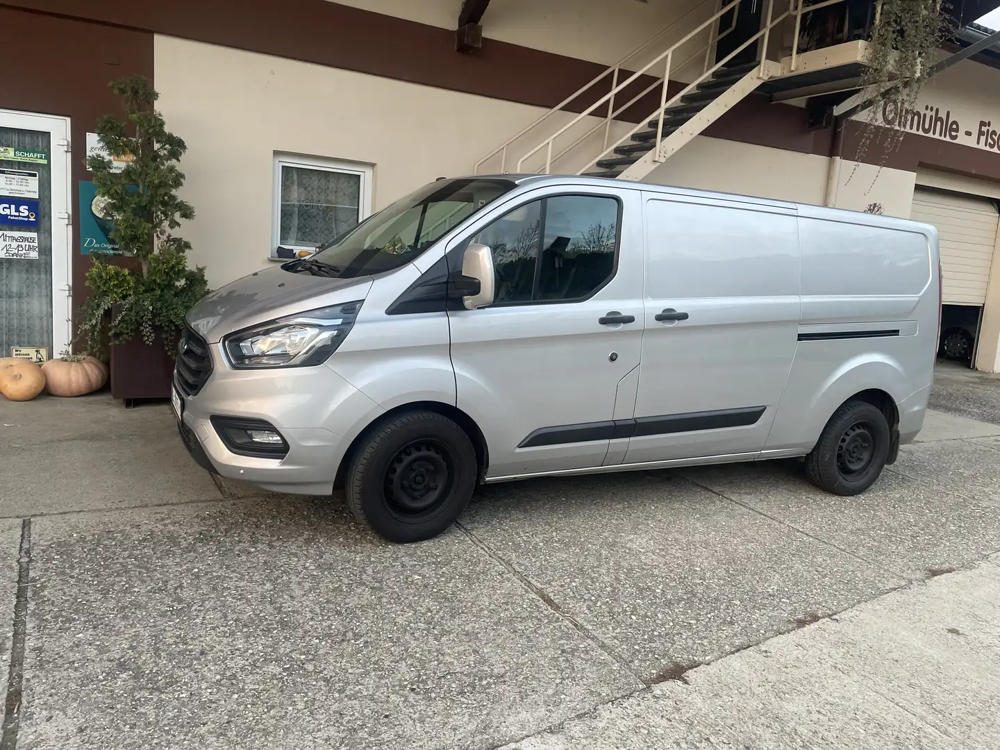 Ford Transit Variobus 2,2 TDCI L2H2 350 Trend - 2