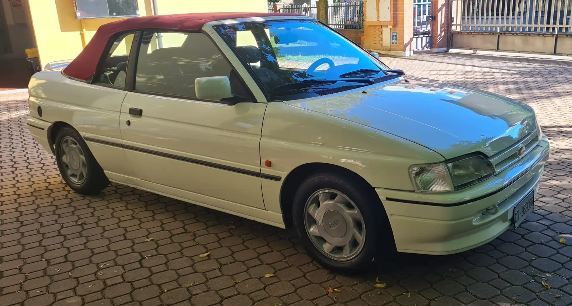 Ford Escort Escort Cabrio 1.6i XR3 Special Bianco - 1