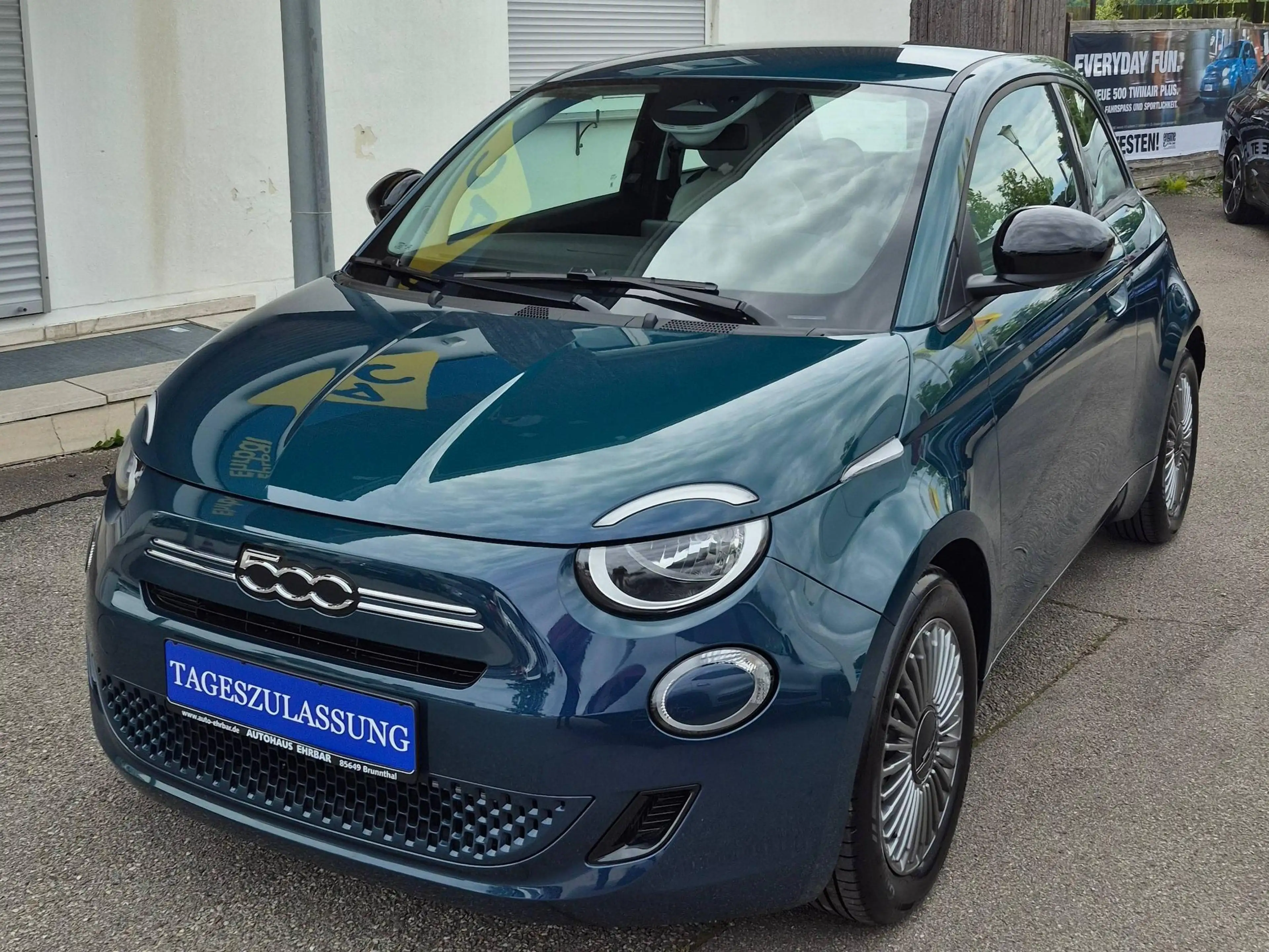Fiat 500 1.0 Hybrid Business, Kamera, CarPlay, Shzg