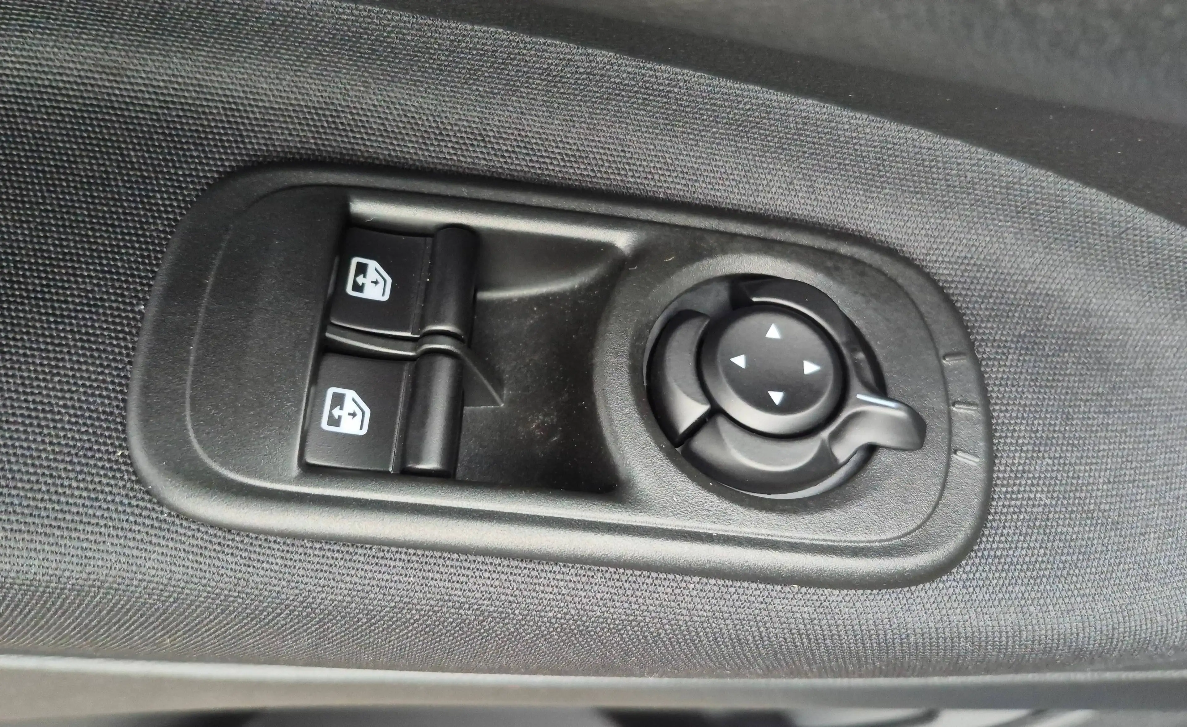 Fiat 500 1.0 Hybrid Business, Kamera, CarPlay, Shzg — photo 7