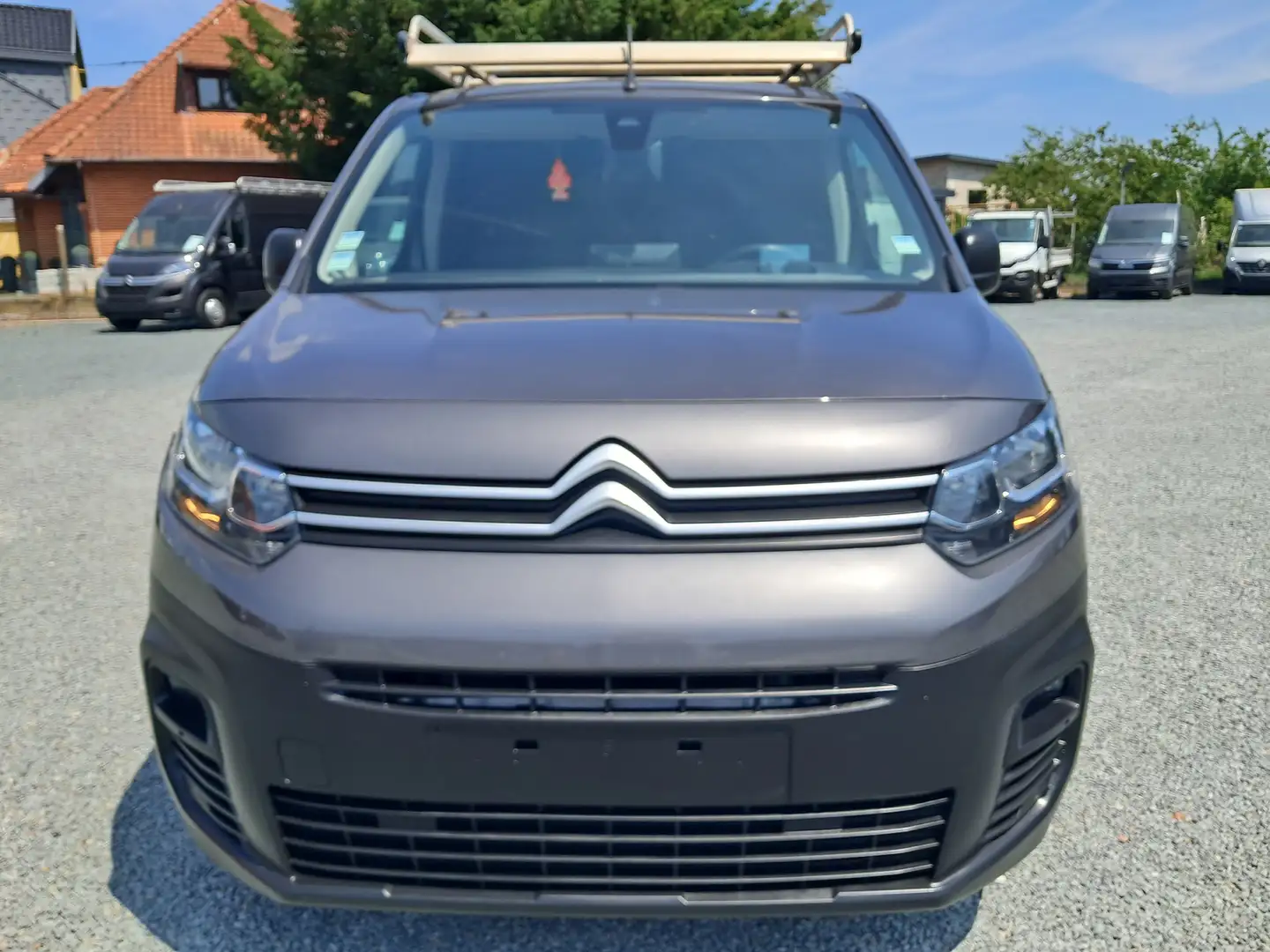 Citroen Berlingo 1.5 *Boite AUTO* Gris - 2