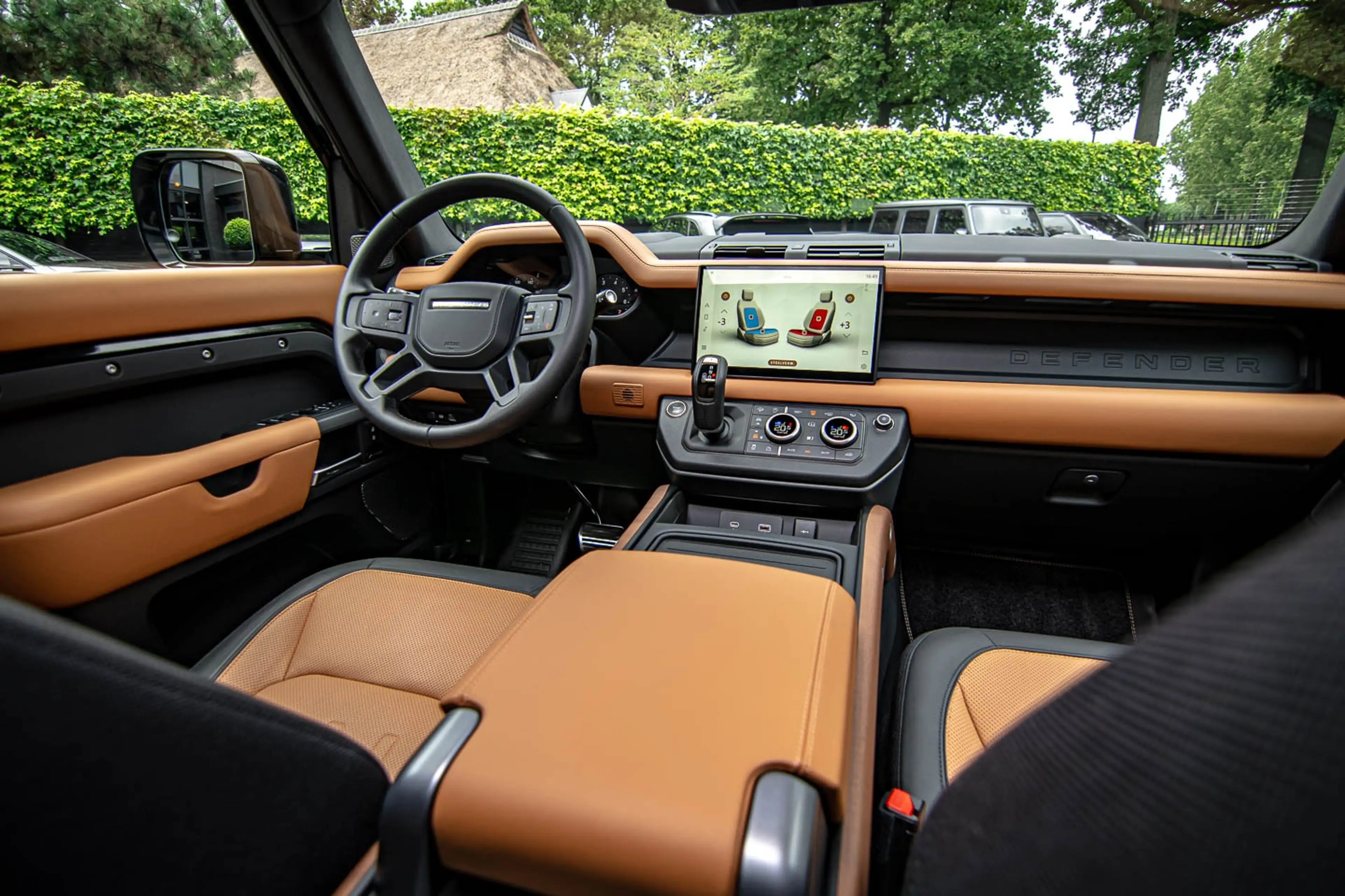 Land Rover Defender LANDROVER 110 P400e X URBAN Widetrack | Head-up | — photo 3