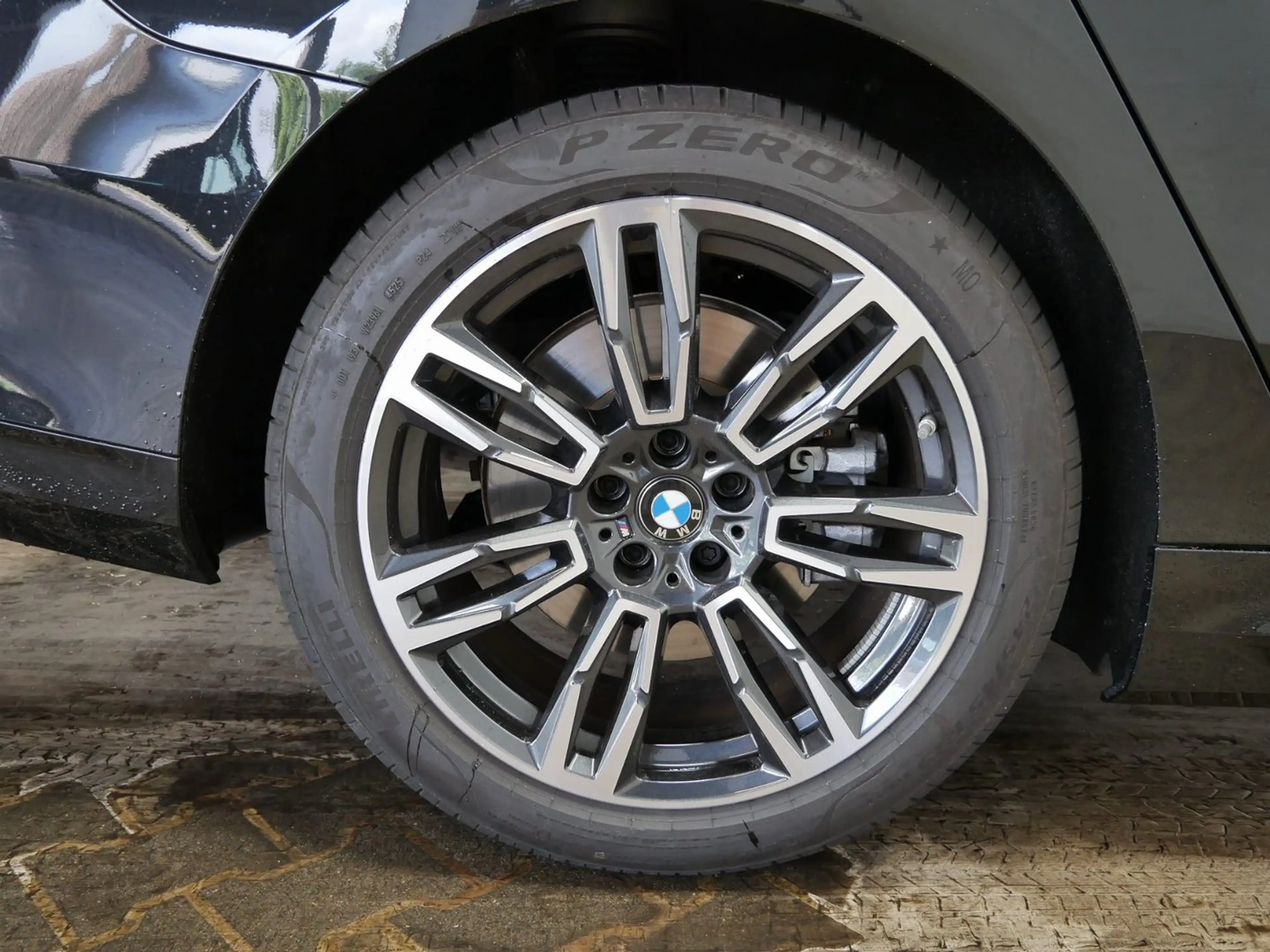BMW 550 5-serie 550e xDrive Sedan | M-Sport | 19" | Trekha — photo 9