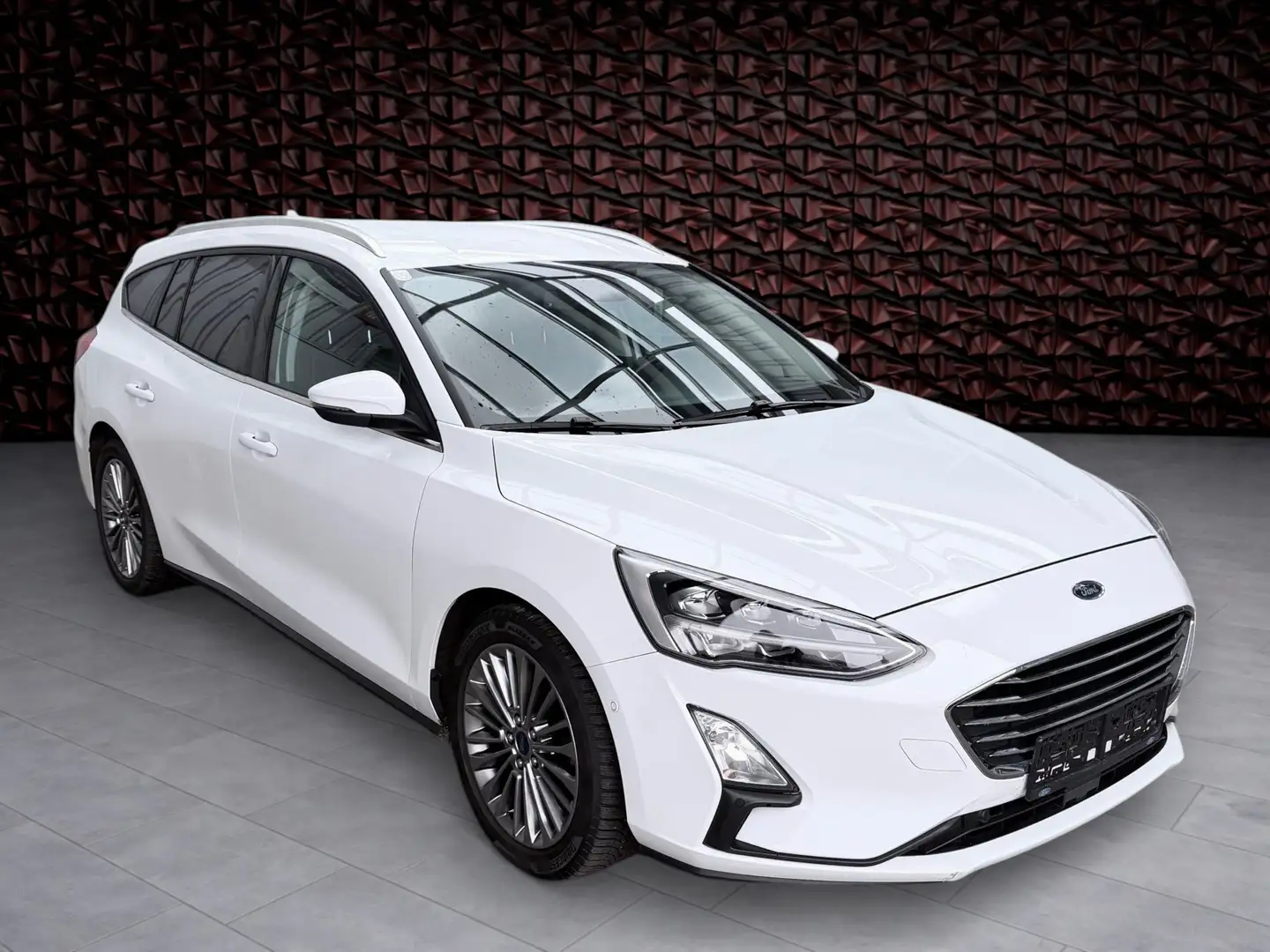 Ford Focus Focus Traveller 1,5 EcoBlue Titanium Aut. Weiß - 2