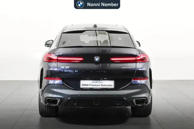 BMW X6 view 4