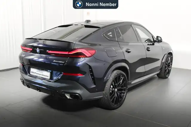BMW X6 view 3