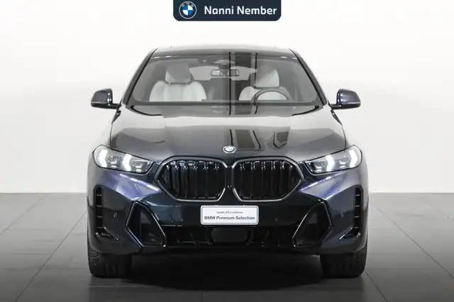 BMW X6 view 2