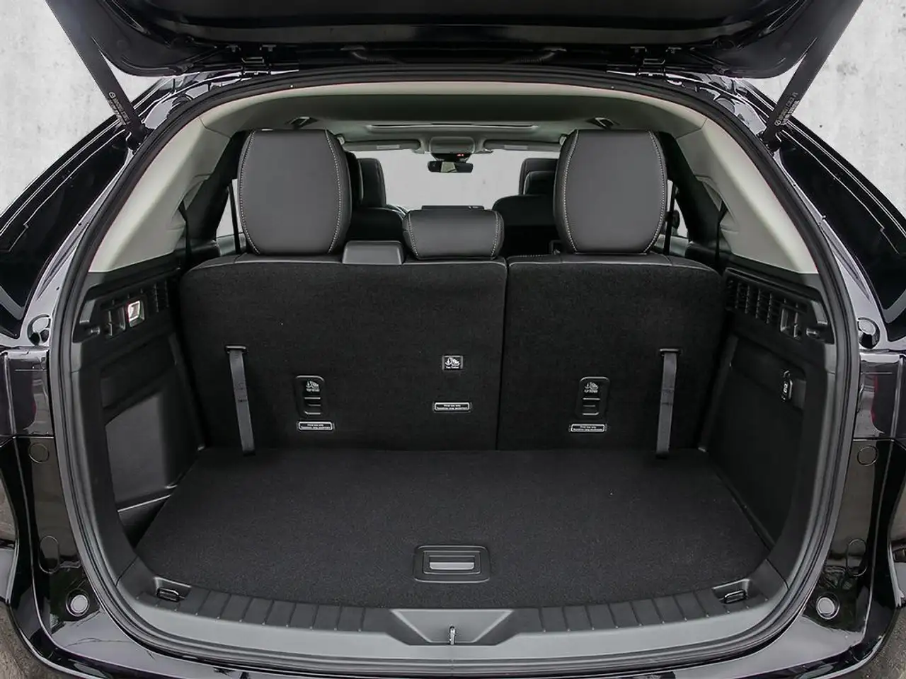 Mazda CX-90 PHEV снимка Mazda CX-90 PHEV
