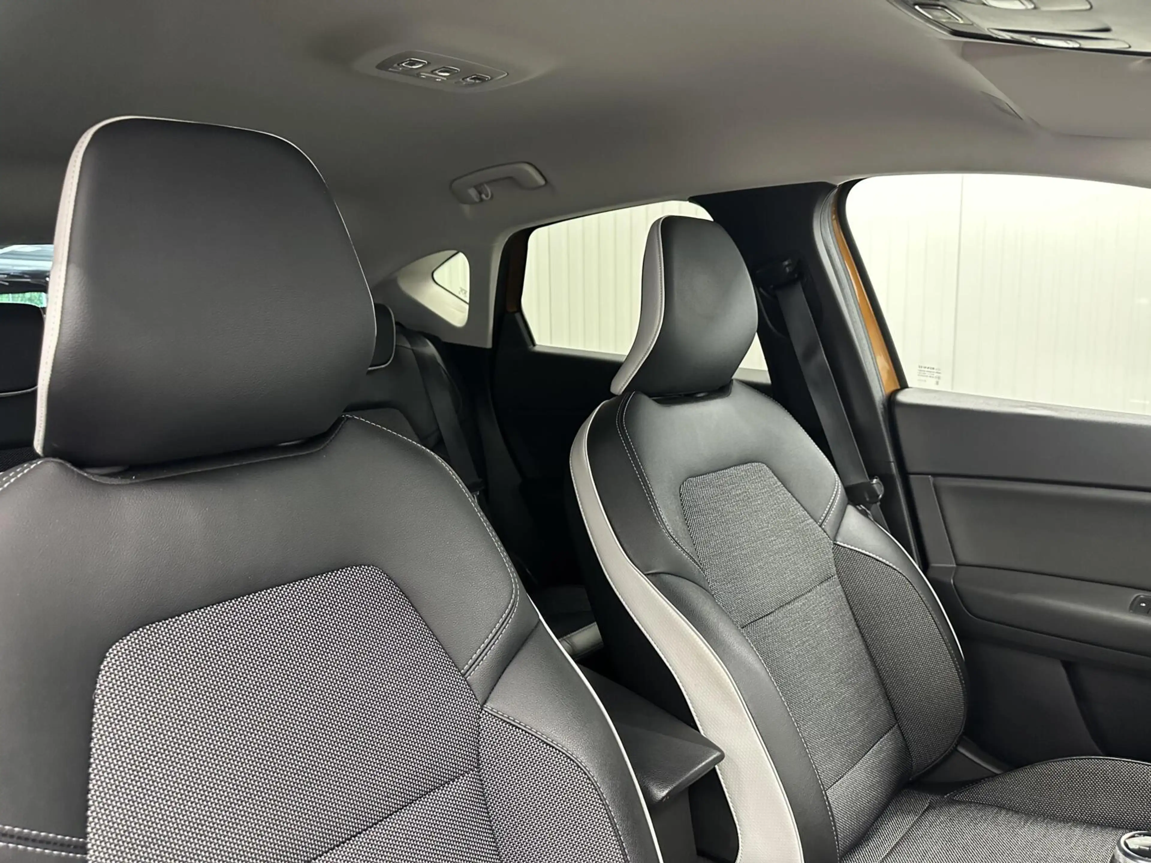 Renault Captur 1.0 TCe 100 Bi-fuel LPG Intens CARPLAY NAVI ECC CR — photo 13