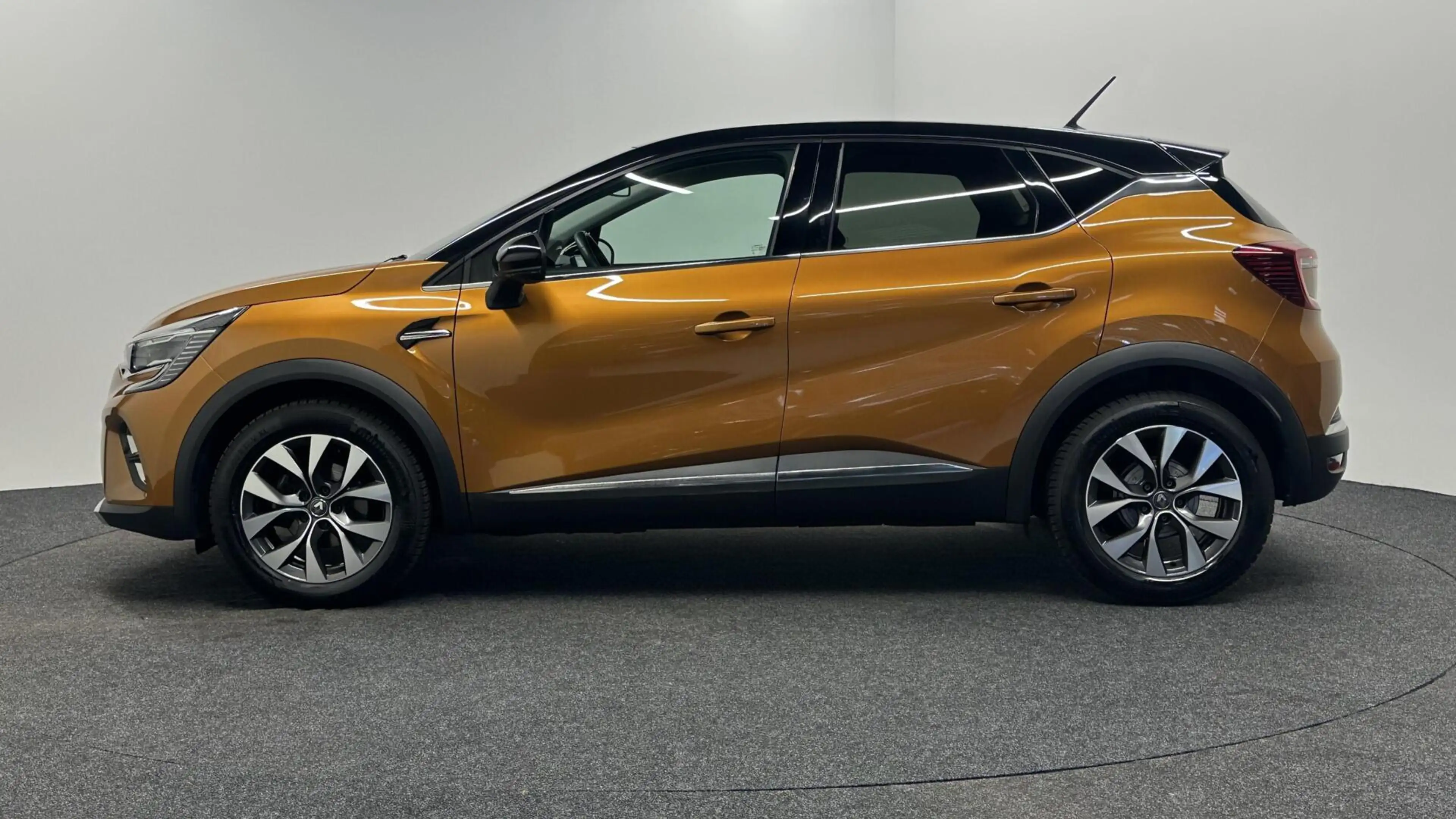 Renault Captur 1.0 TCe 100 Bi-fuel LPG Intens CARPLAY NAVI ECC CR — photo 8