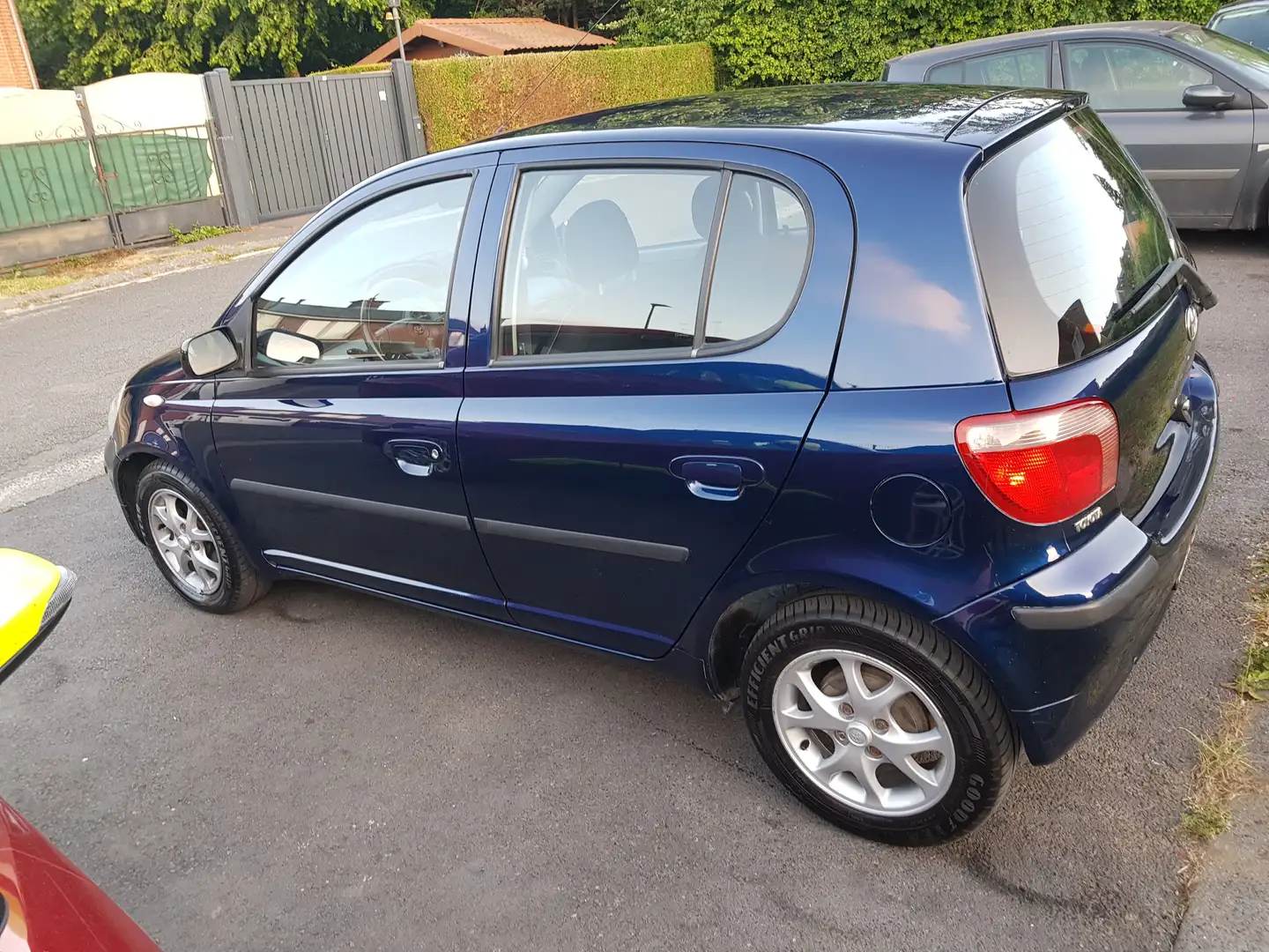 Toyota Yaris 1.3i VVT-i 16v Airco//bi-Led - 2