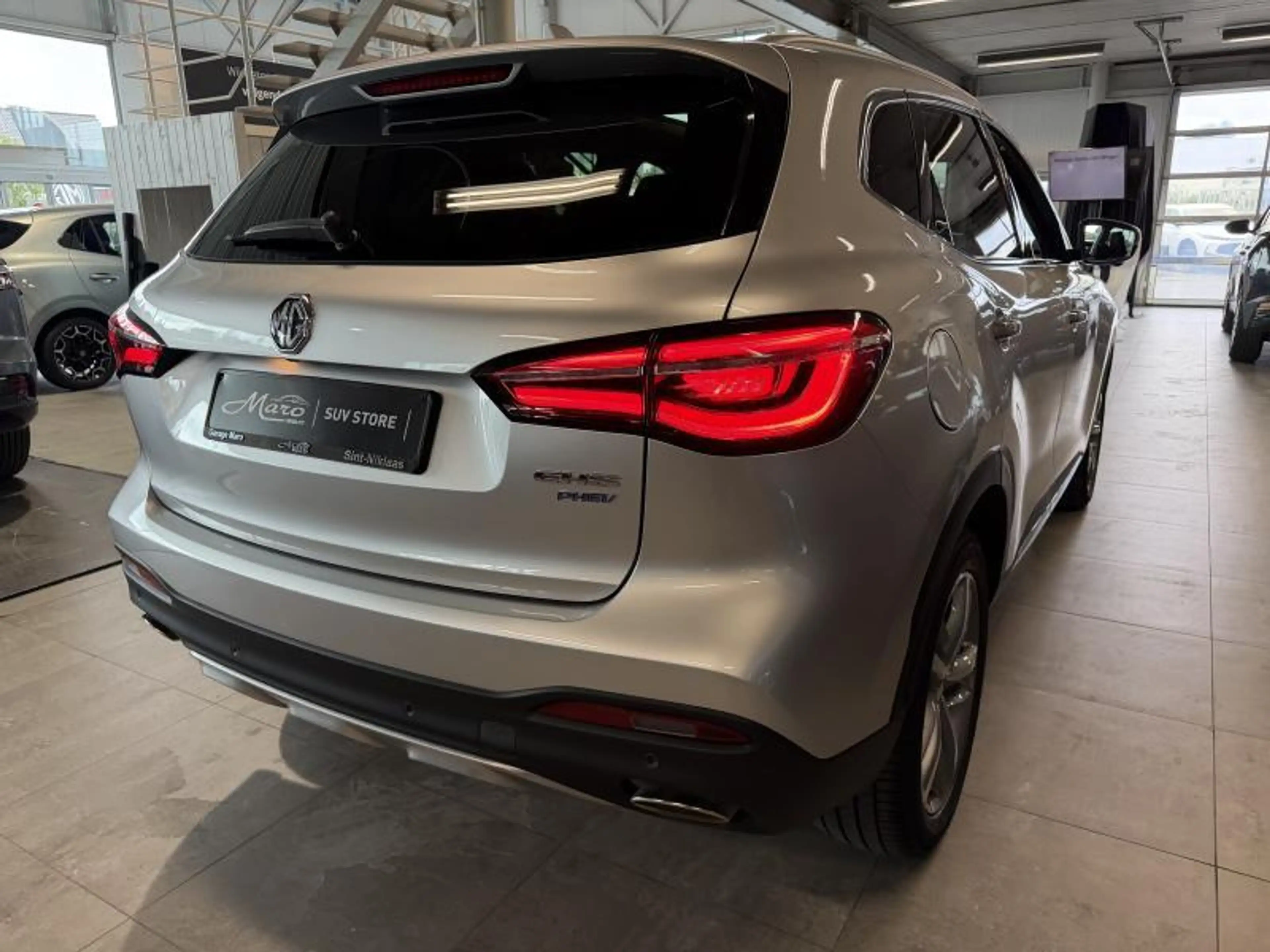 MG EHS 1.5T-GDi PLUG-IN Luxury | GPS, camera,... | FULL O — photo 2
