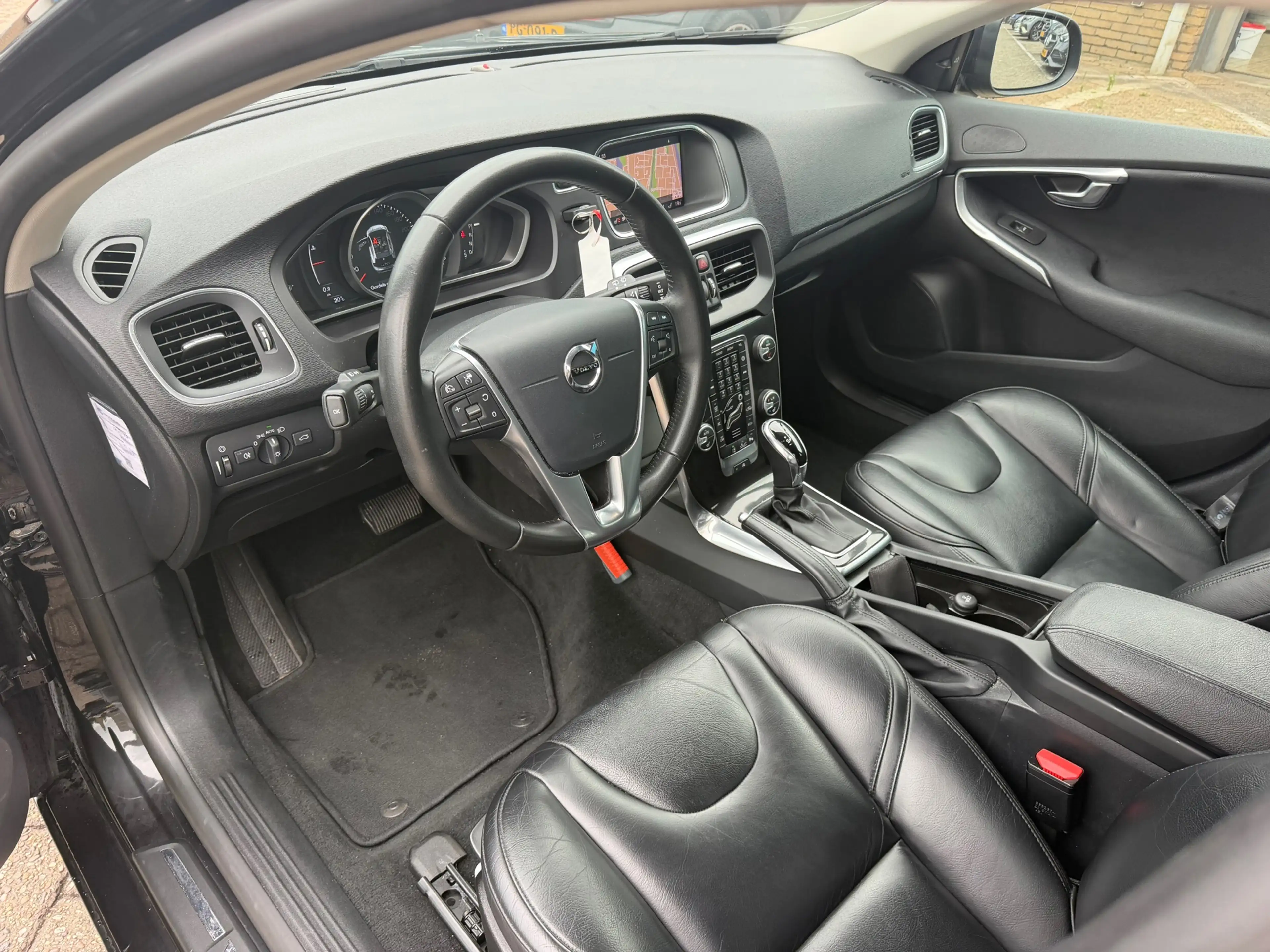 Volvo V40 1.5 T2 Polar+|Automaat|Leer|Clima|Navi|NAP — photo 4