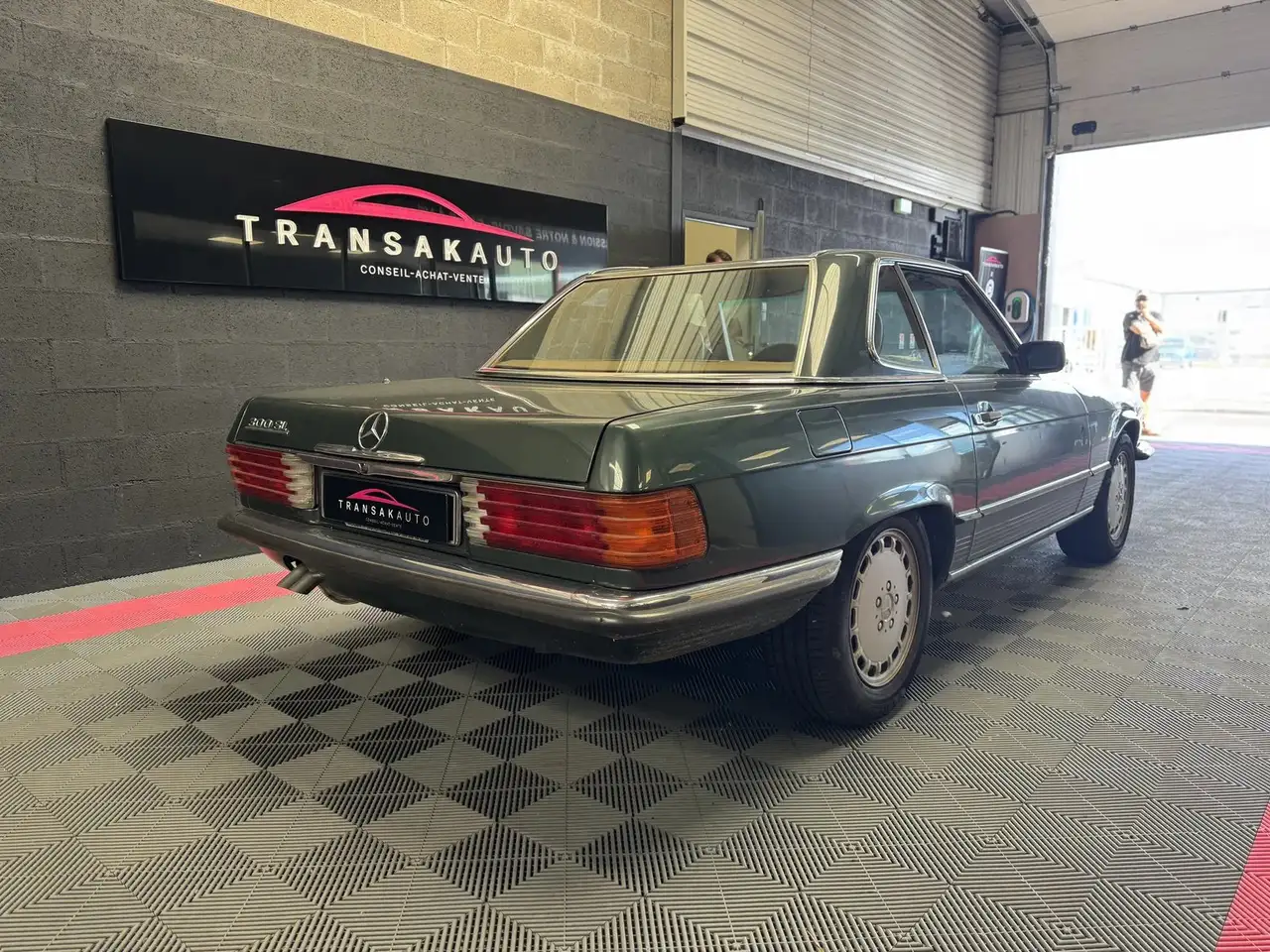 Mercedes-Benz 300 CLASSE SL R107 3.0 188 CV, foto 2