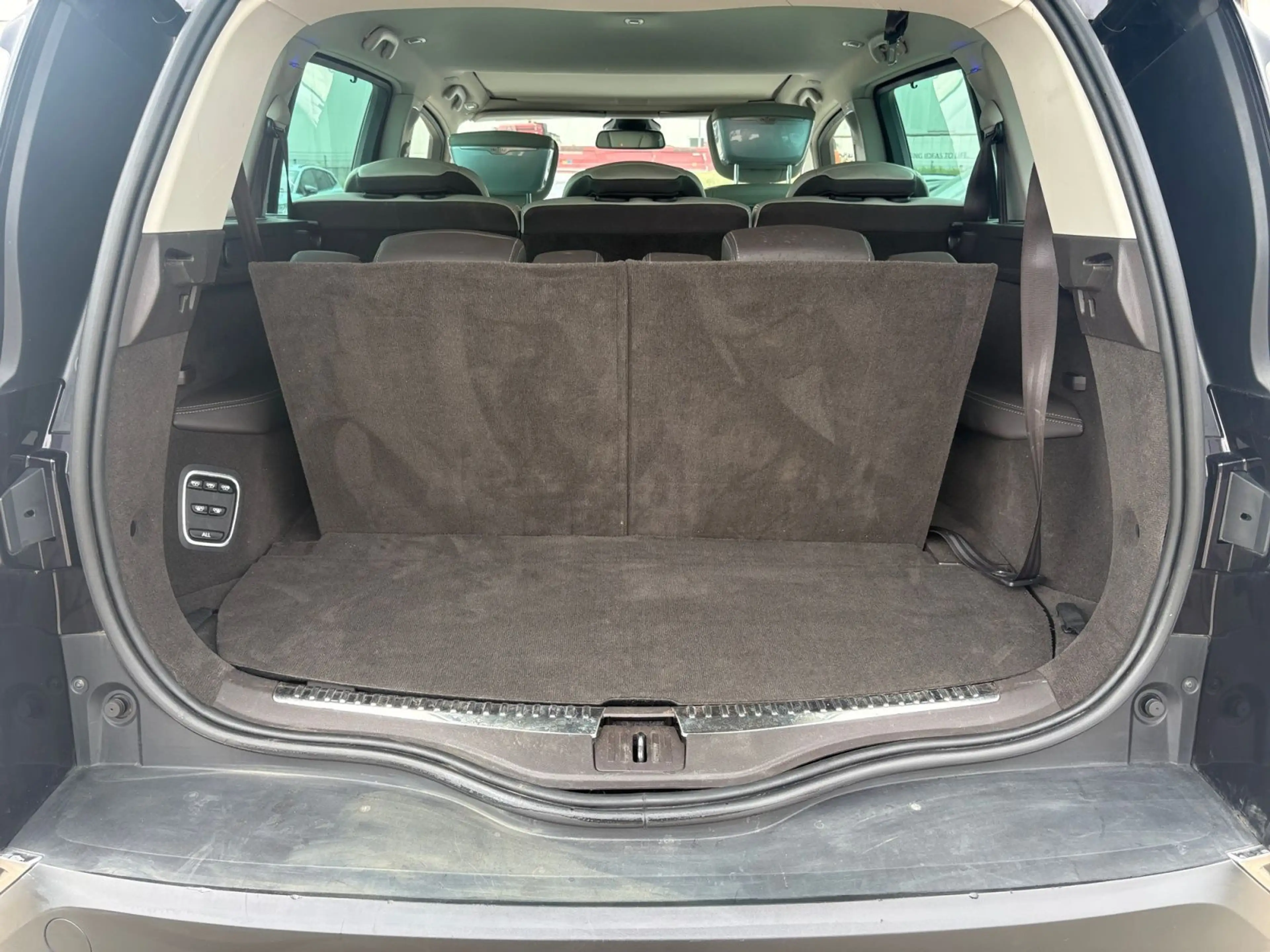Renault Espace 1.6 dCi 160 Energy Initiale Paris — photo 11