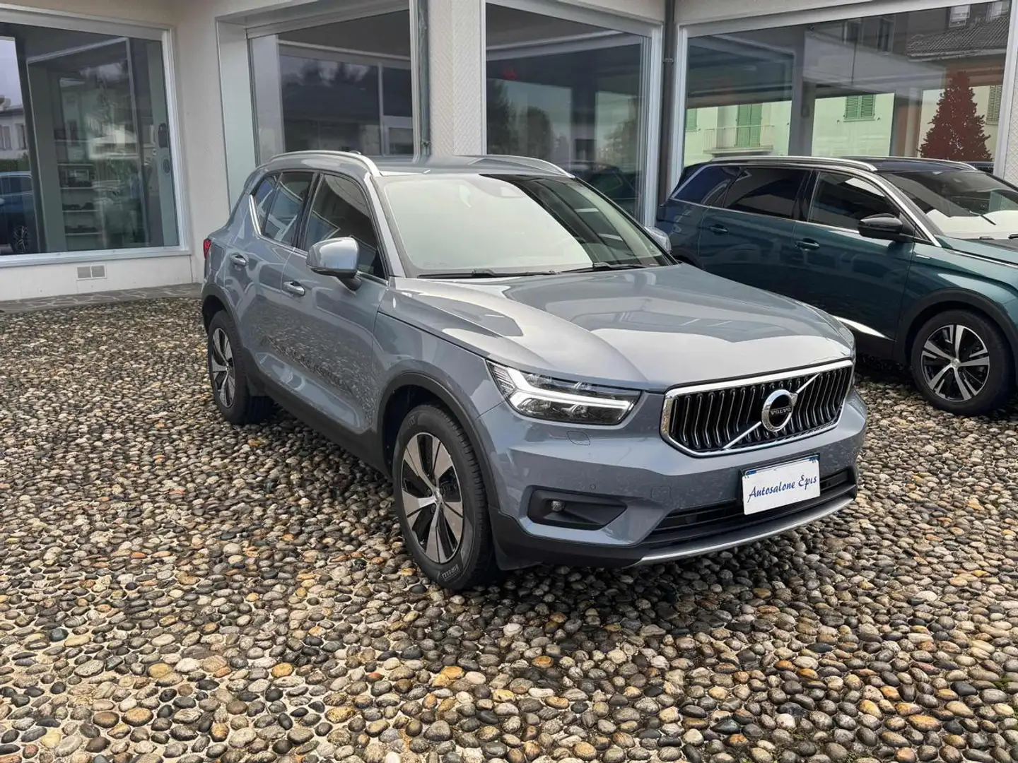 Volvo XC40 T5 Recharge Plug-in Hybrid Inscription Expression Gris - 1