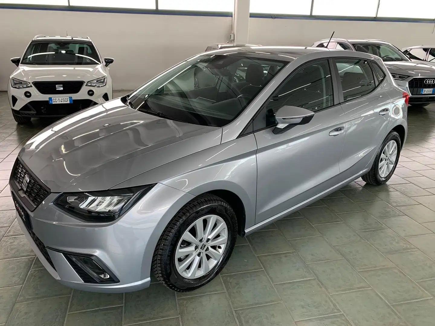 SEAT Ibiza Ibiza V 2017 1.0 tgi Style 90cv Zilver - 1