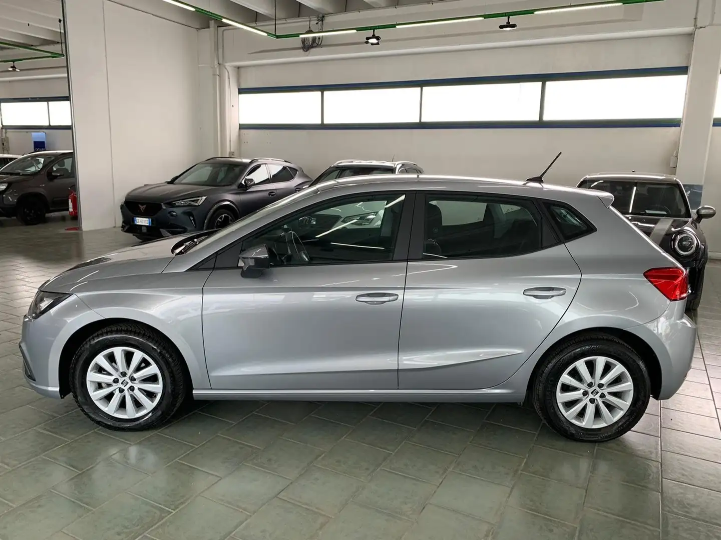 SEAT Ibiza Ibiza V 2017 1.0 tgi Style 90cv Zilver - 2