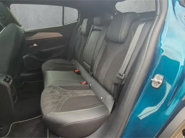 Peugeot 408 view 8