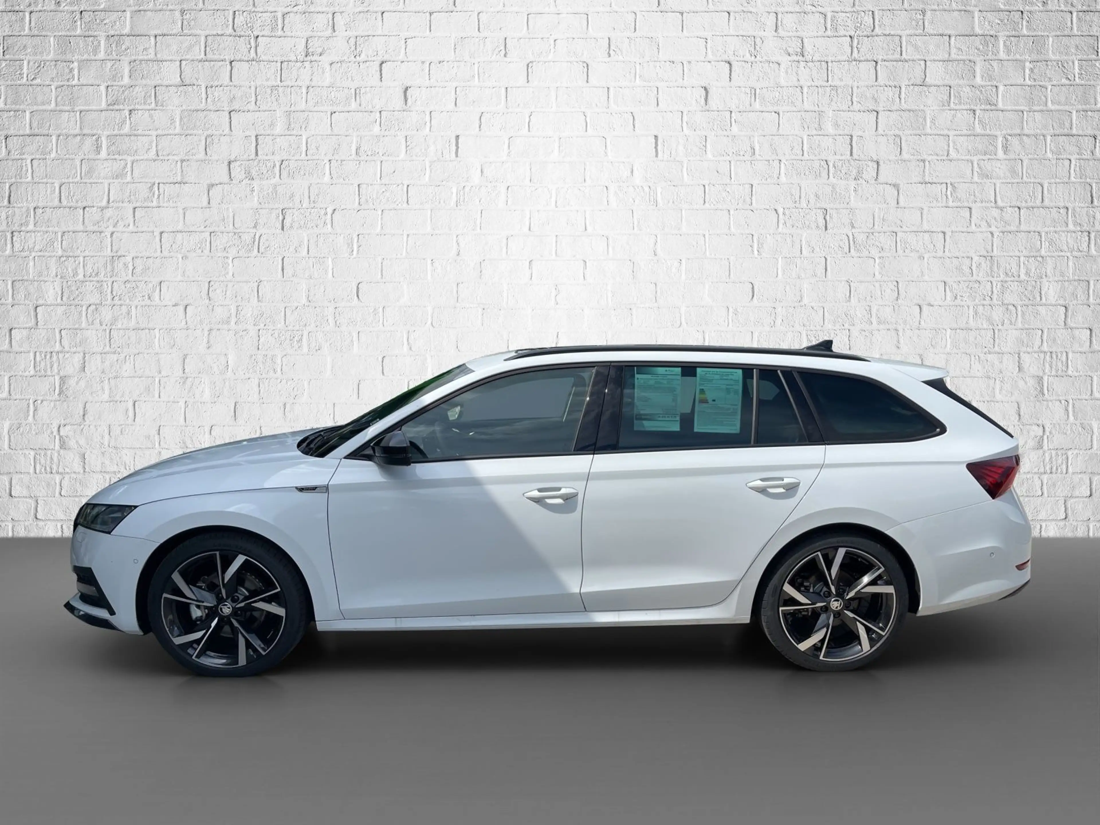 Skoda Octavia Combi 2.0 TSI DSG 4x4 - Sportline — photo 2