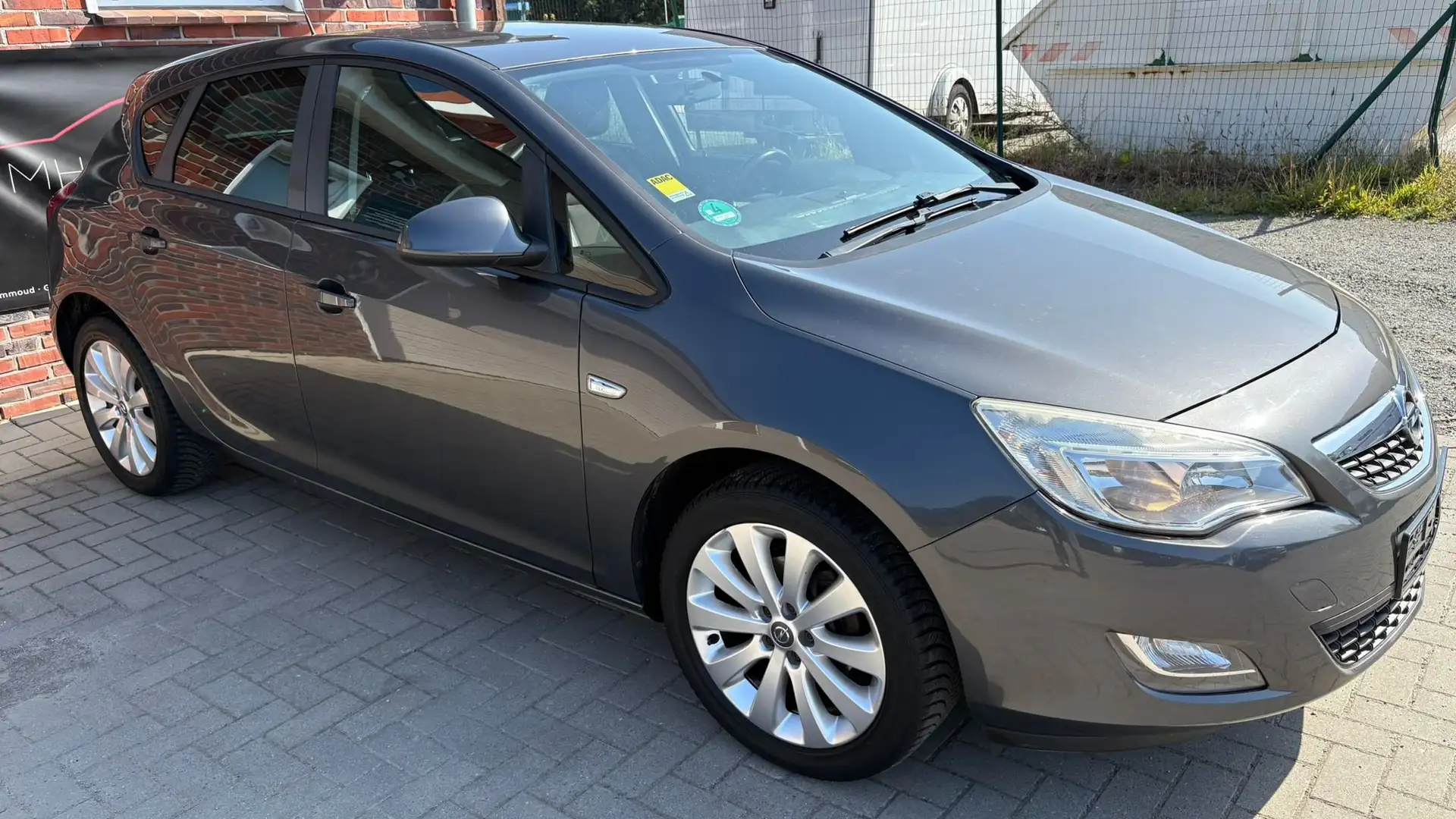Opel Astra J 1.4"150 Jahre"*Top Ausstattung*TÜVNeu*Finanz* Grau - 2