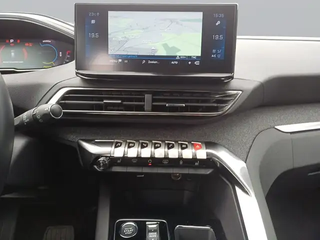 Peugeot 5008 view 12
