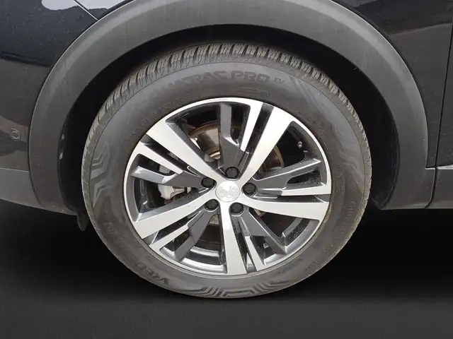 Peugeot 5008 view 8