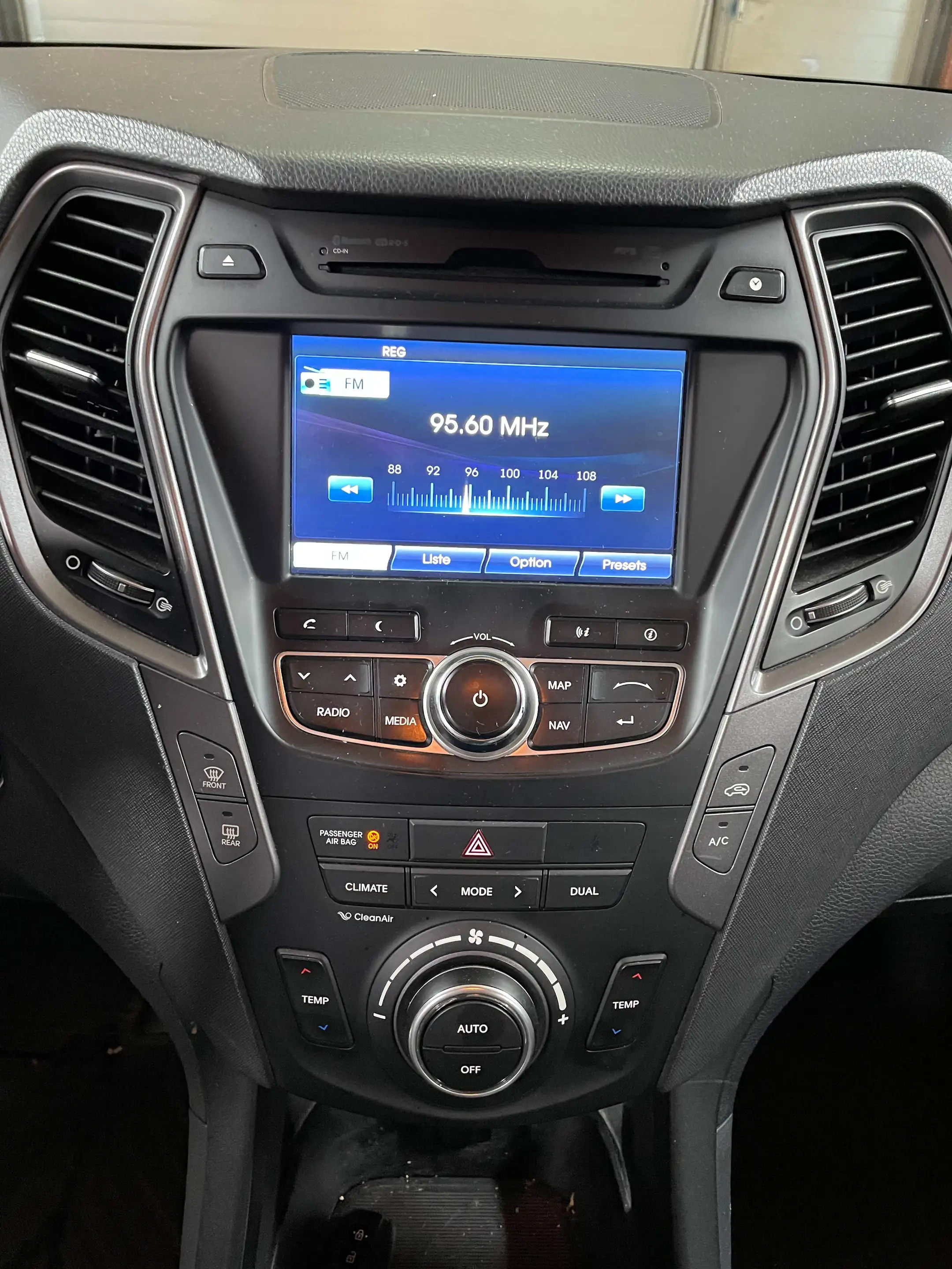Hyundai SANTA FE 2.2 CRDi Premium (145kW) (4WD) — photo 11