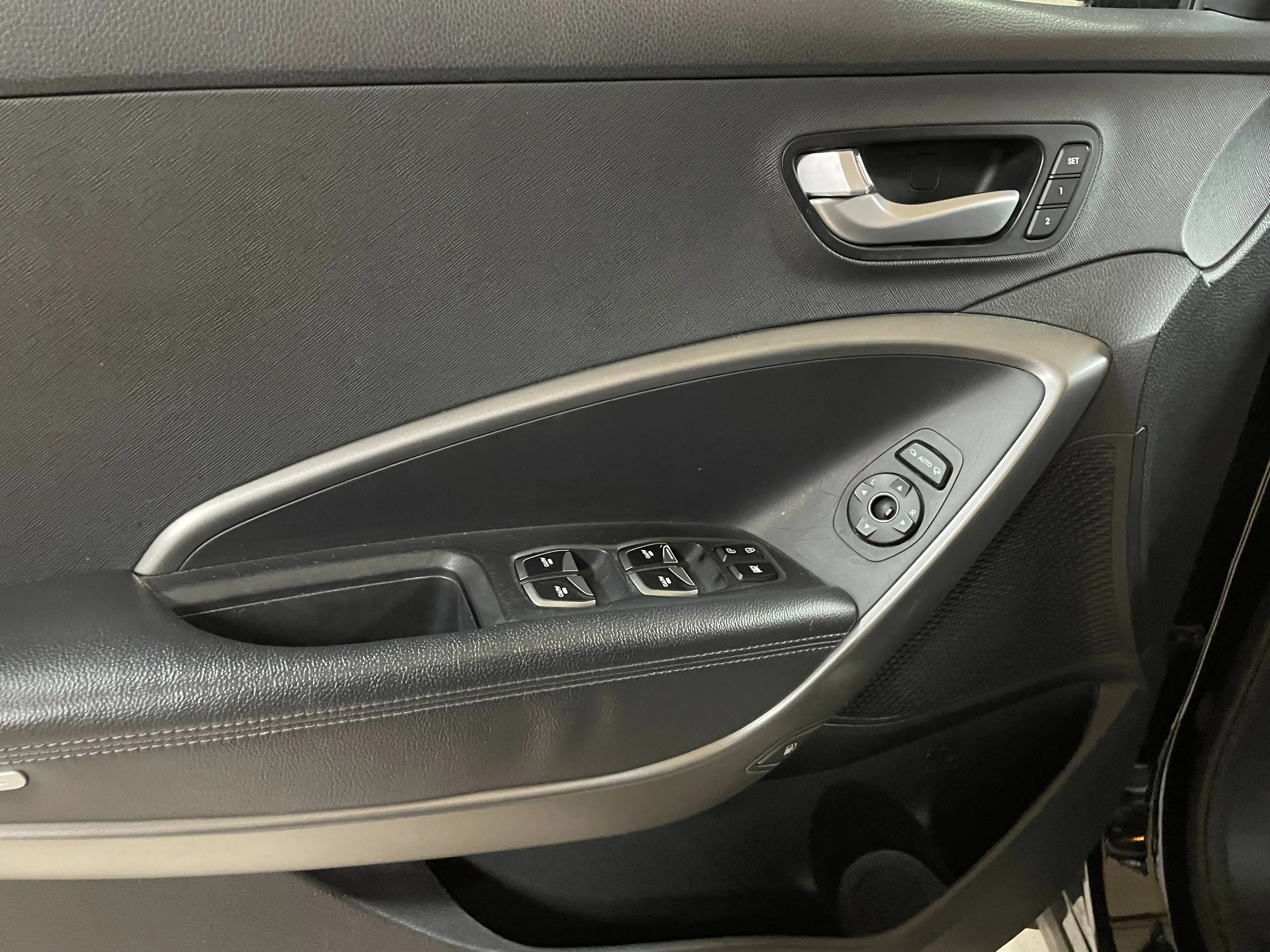 Hyundai SANTA FE 2.2 CRDi Premium (145kW) (4WD) — photo 9