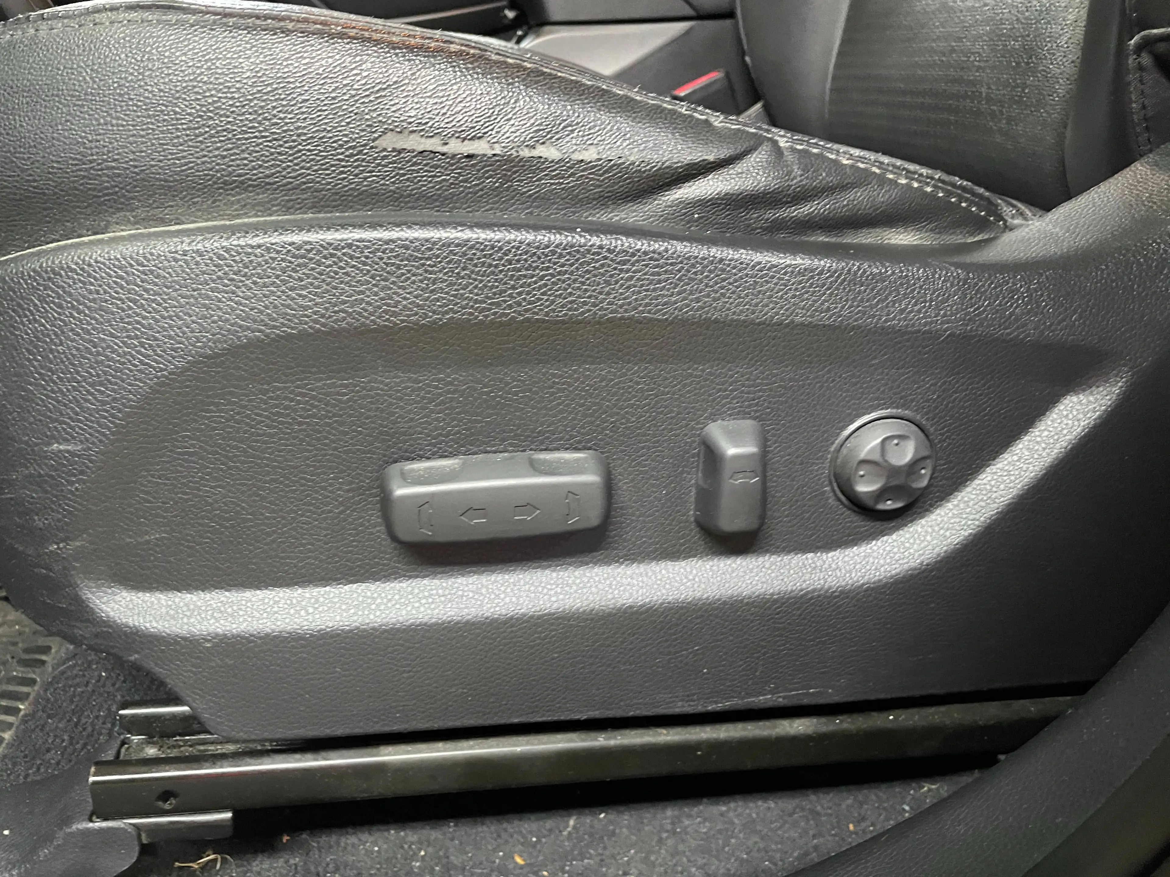 Hyundai SANTA FE 2.2 CRDi Premium (145kW) (4WD) — photo 8