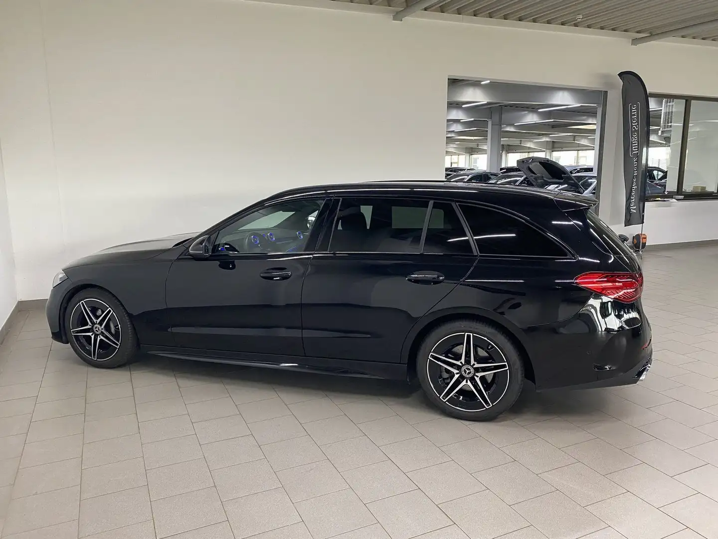 Mercedes-Benz C 200 T AMG+NIGHT+LED+KAMERA+EASY-PACK+NAVI+SITZ Schwarz - 2