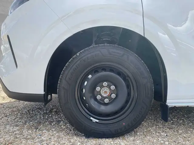 Ford Transit Custom view 9