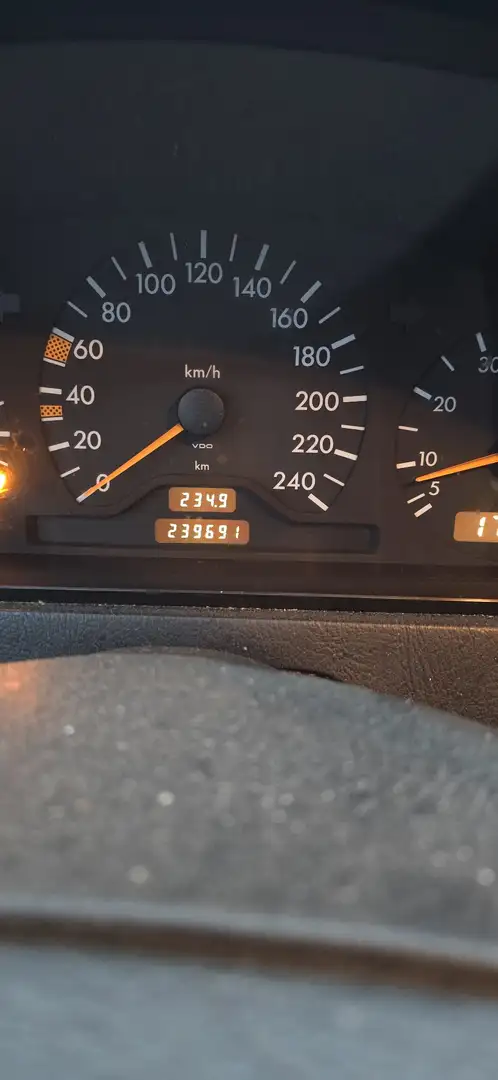 Mercedes-Benz C 180 - 2