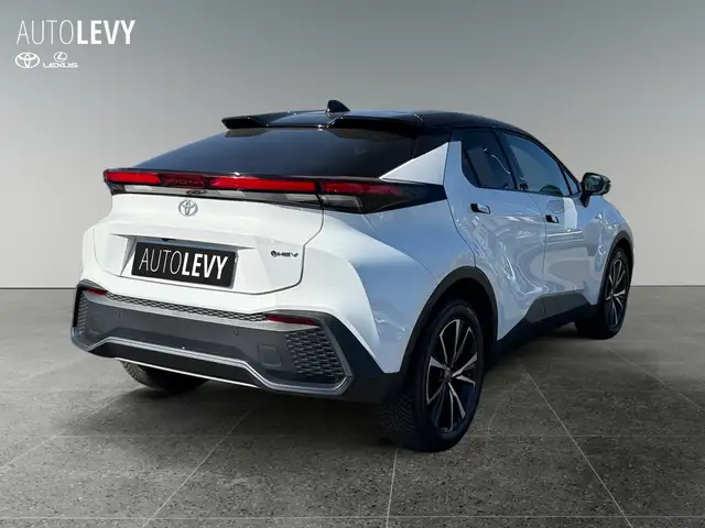 Toyota C-HR view 6