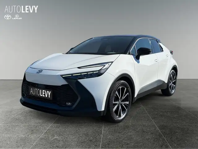 Toyota C-HR view 2