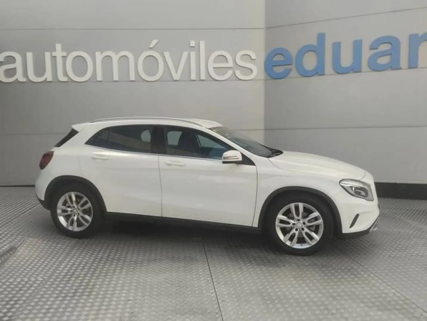 Mercedes-Benz GLA 200 200CDI Urban Blanco - 1