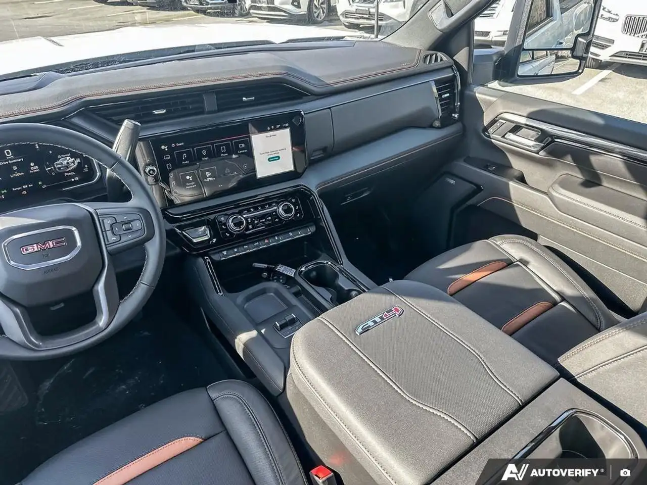 GMC Sierra 3500HD снимка GMC Sierra 3500HD