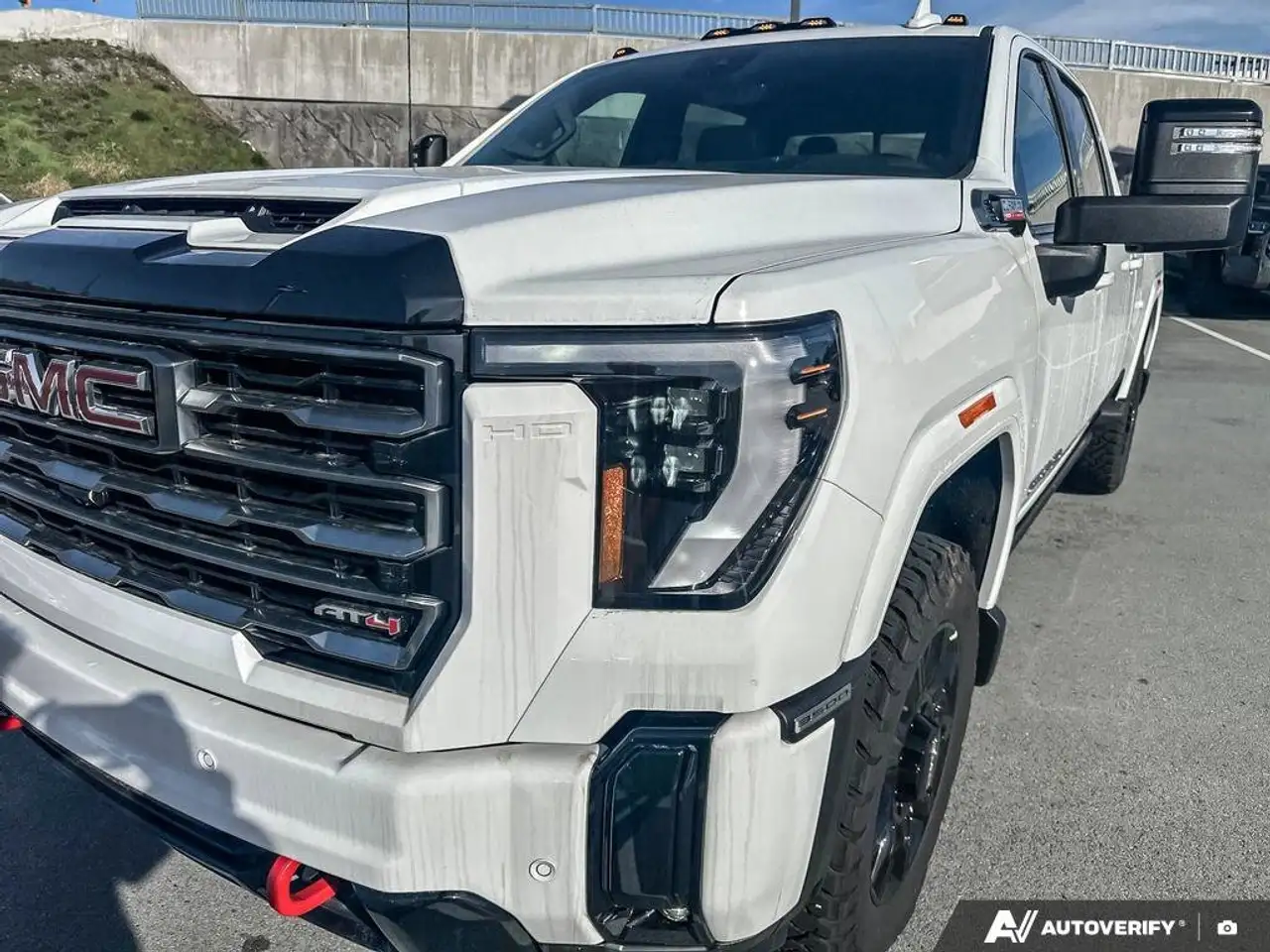 GMC Sierra 3500HD снимка GMC Sierra 3500HD