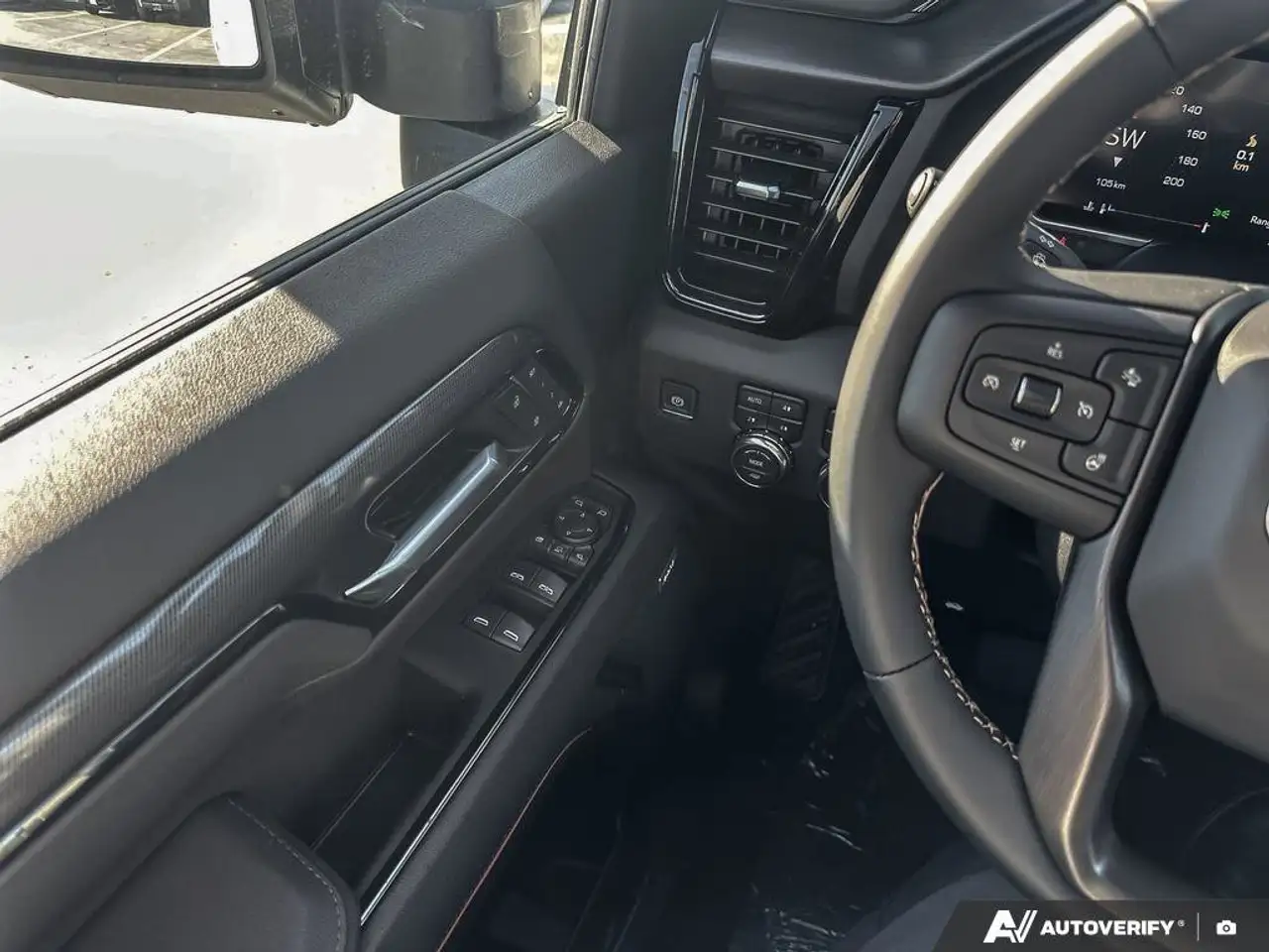 GMC Sierra 3500HD снимка GMC Sierra 3500HD