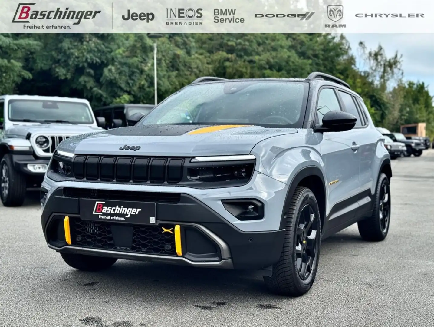 Jeep Avenger 1.2 e-Hybrid 4xe The North Face Grau - 1