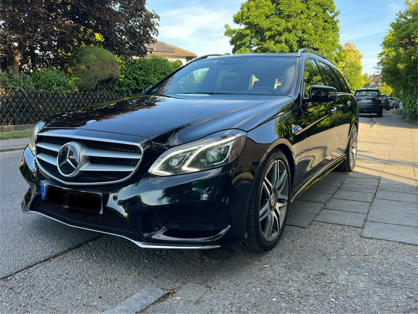 Mercedes-Benz E 500 T 4Matic 7G-TRONIC Avantgarde - 1