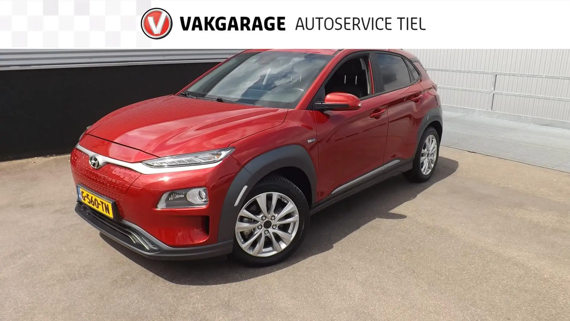 Hyundai KONA EV Comfort 64 kWh Navigatie, Parkeersensoren, Acht Rouge - 1