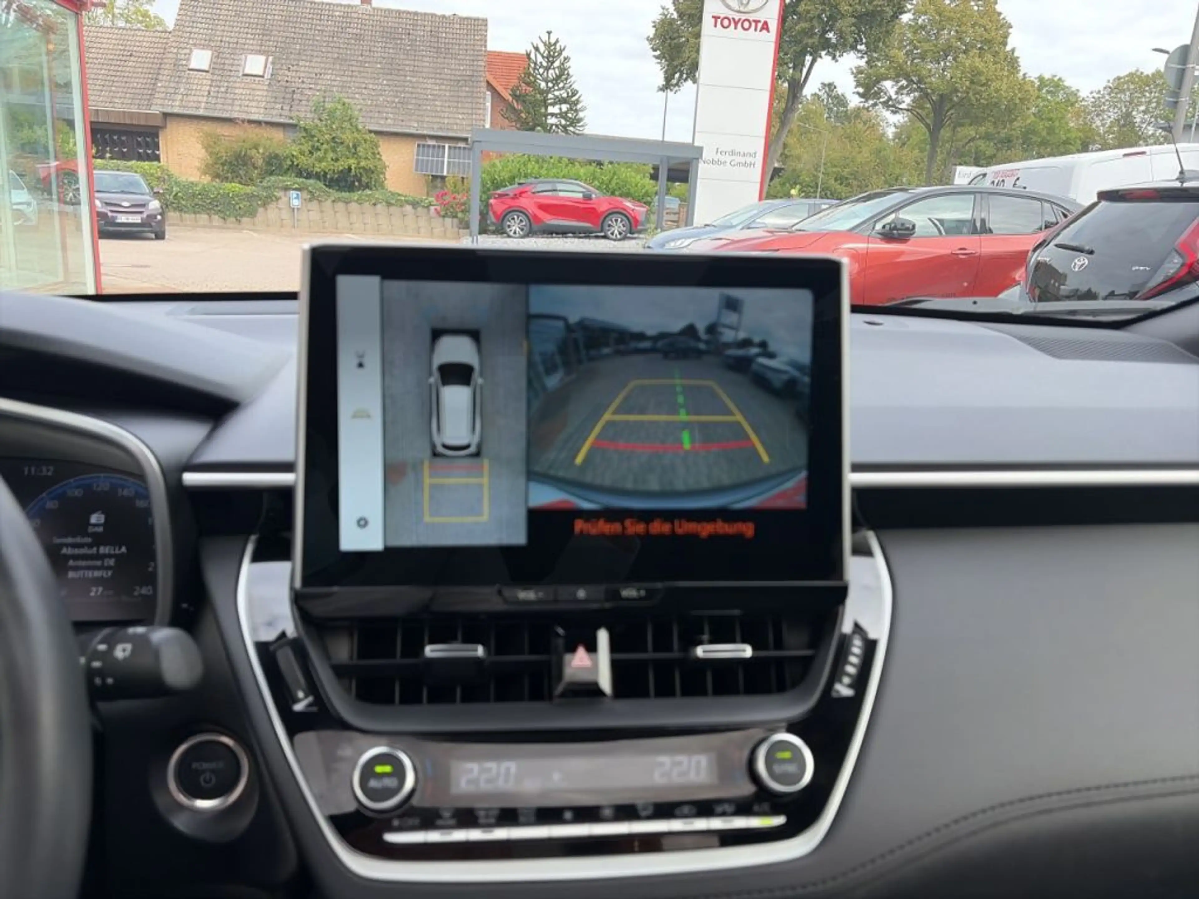 Toyota Corolla Cross Hybrid 2.0 VVT-i Lounge — photo 13