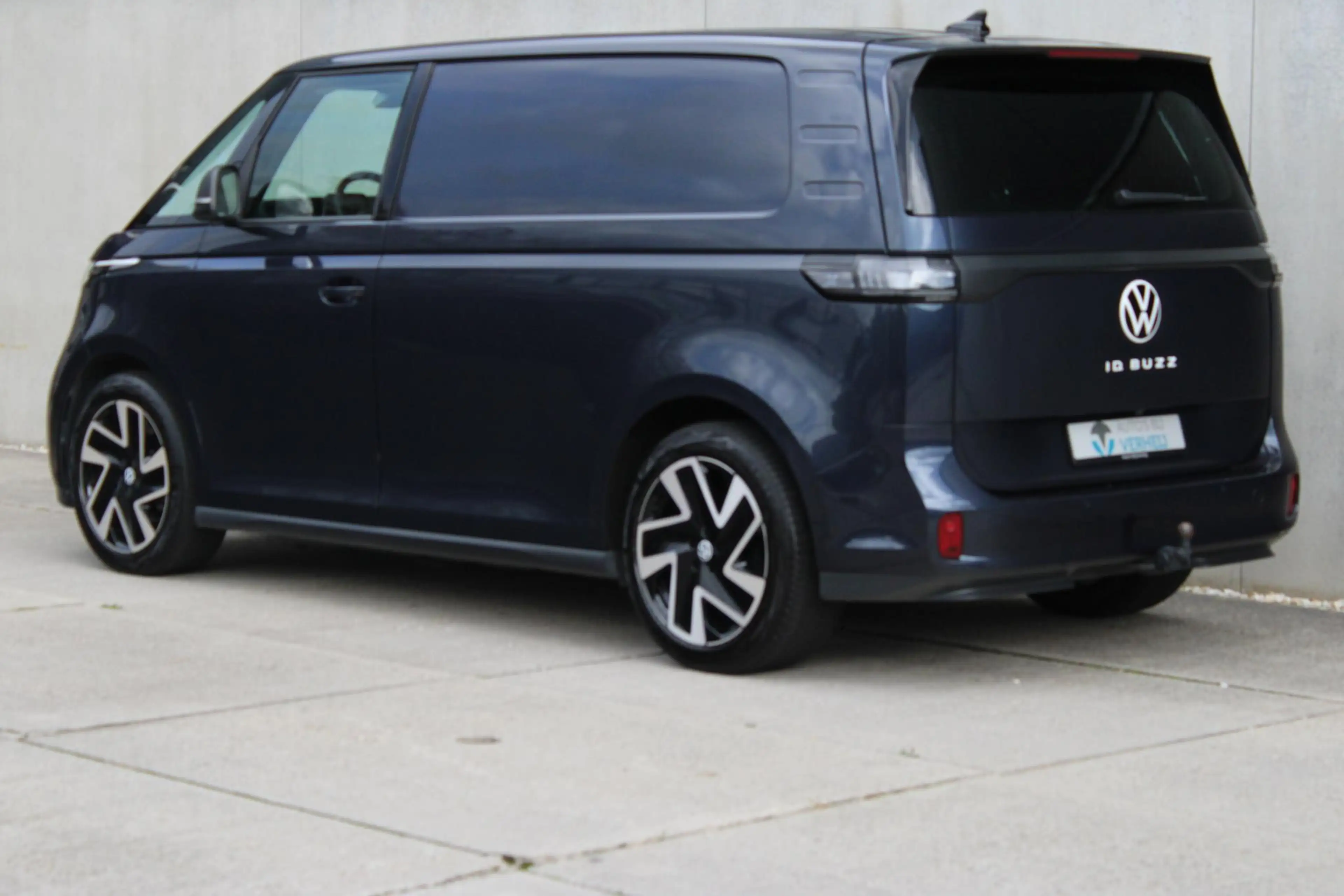 Volkswagen ID. Buzz Cargo Anniversary Edition 79 kWh / 204PK / 20" LM VELGEN — photo 3