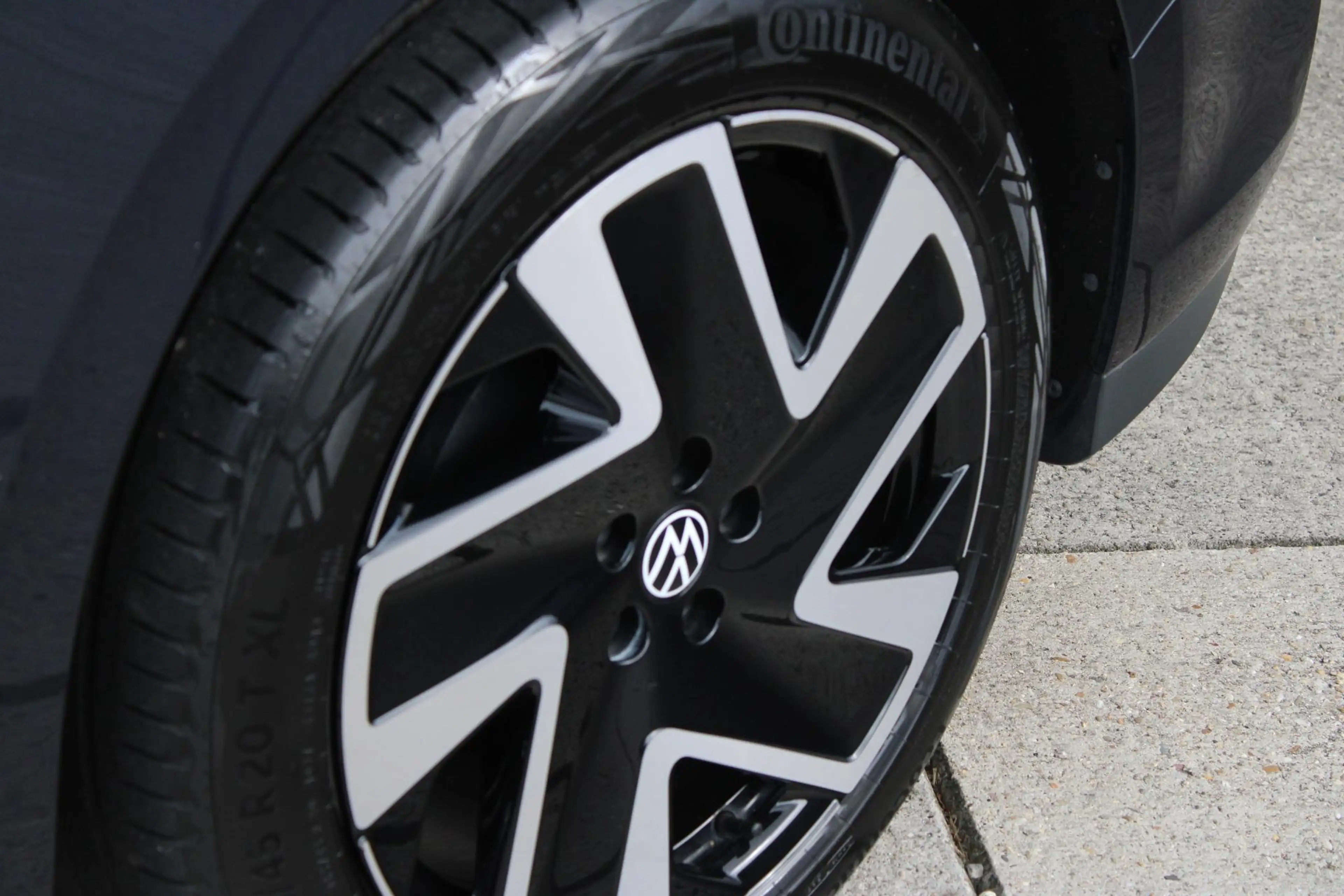 Volkswagen ID. Buzz Cargo Anniversary Edition 79 kWh / 204PK / 20" LM VELGEN — photo 25