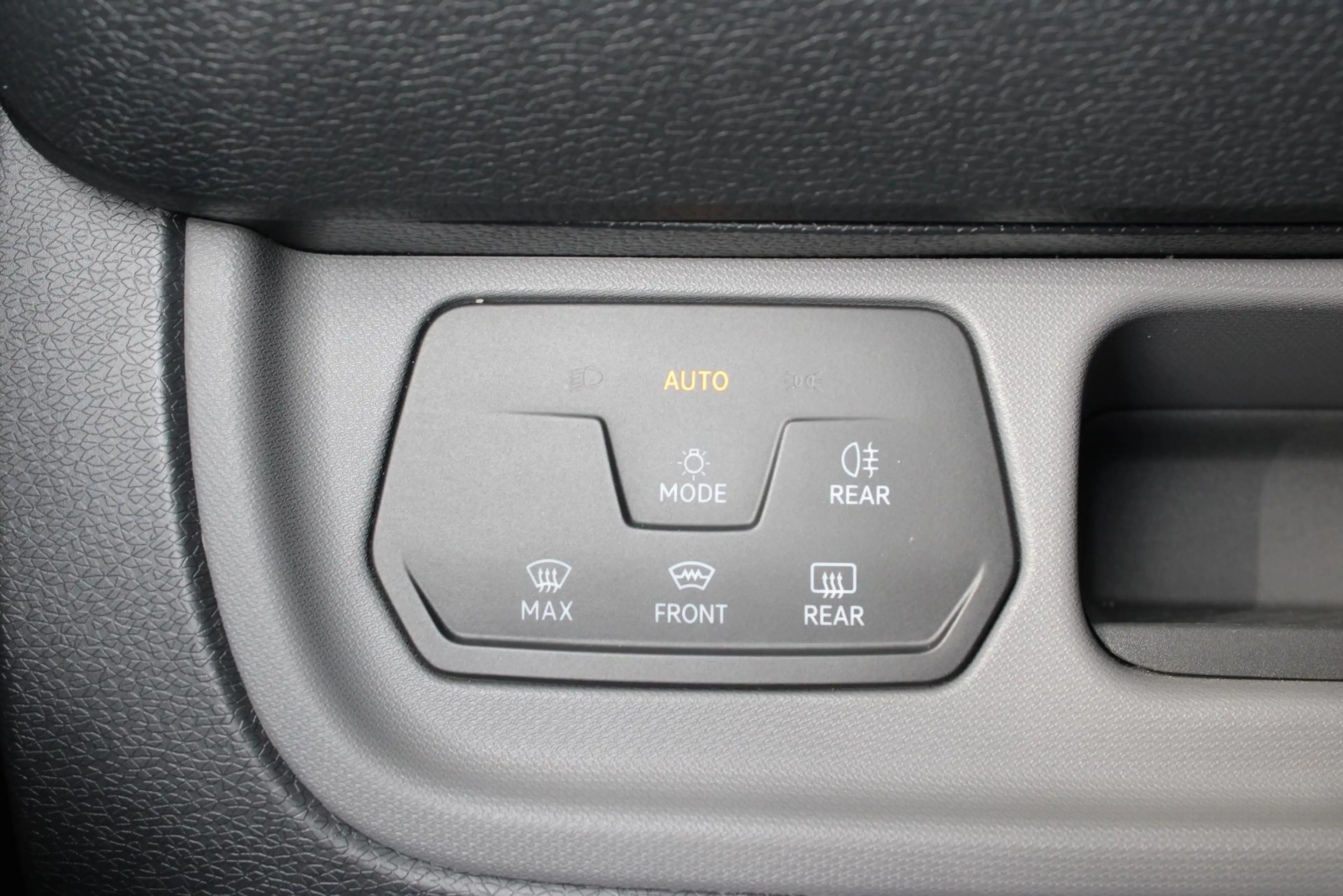 Volkswagen ID. Buzz Cargo Anniversary Edition 79 kWh / 204PK / 20" LM VELGEN — photo 17